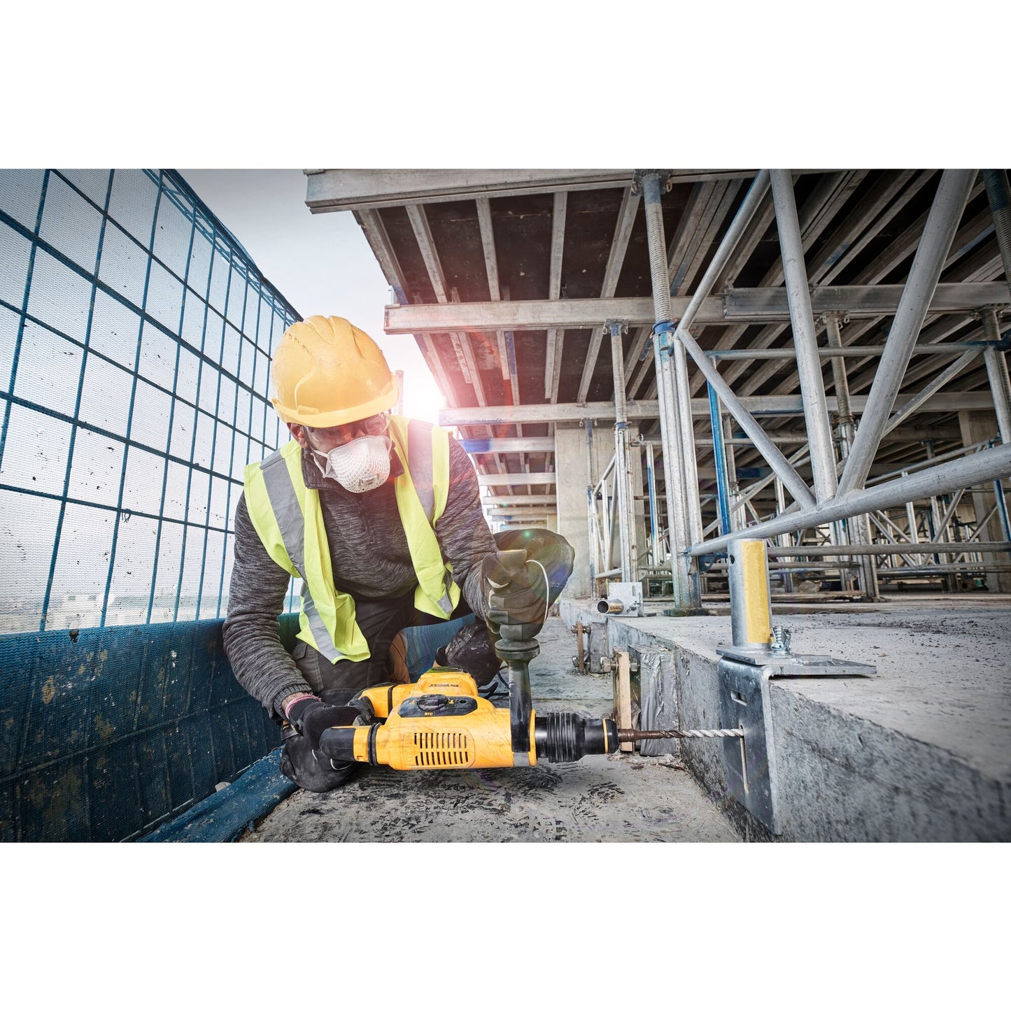 DEWALT D25810K-QS 5KG 17mm Hex SDS-MAX Chipping Hammer