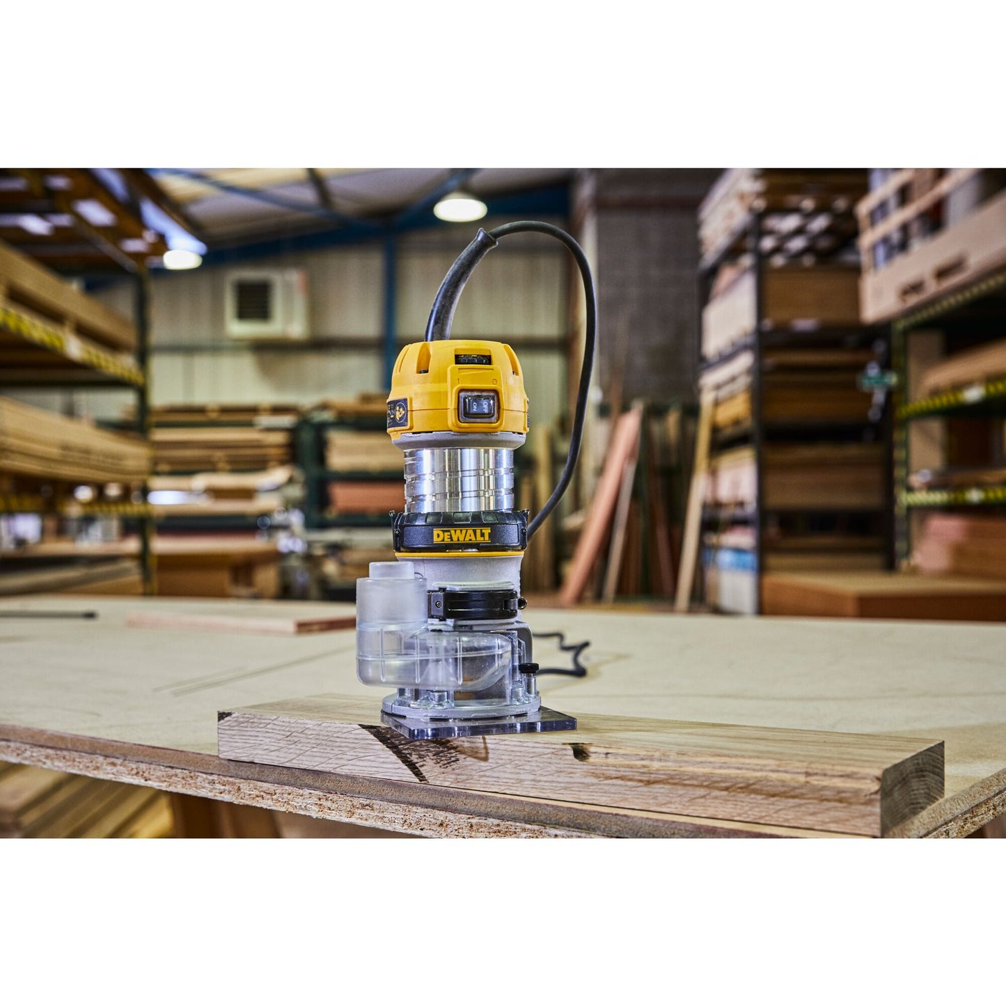 DEWALT D26200-QS Elettrofresatrice compatta a base fissa 900W