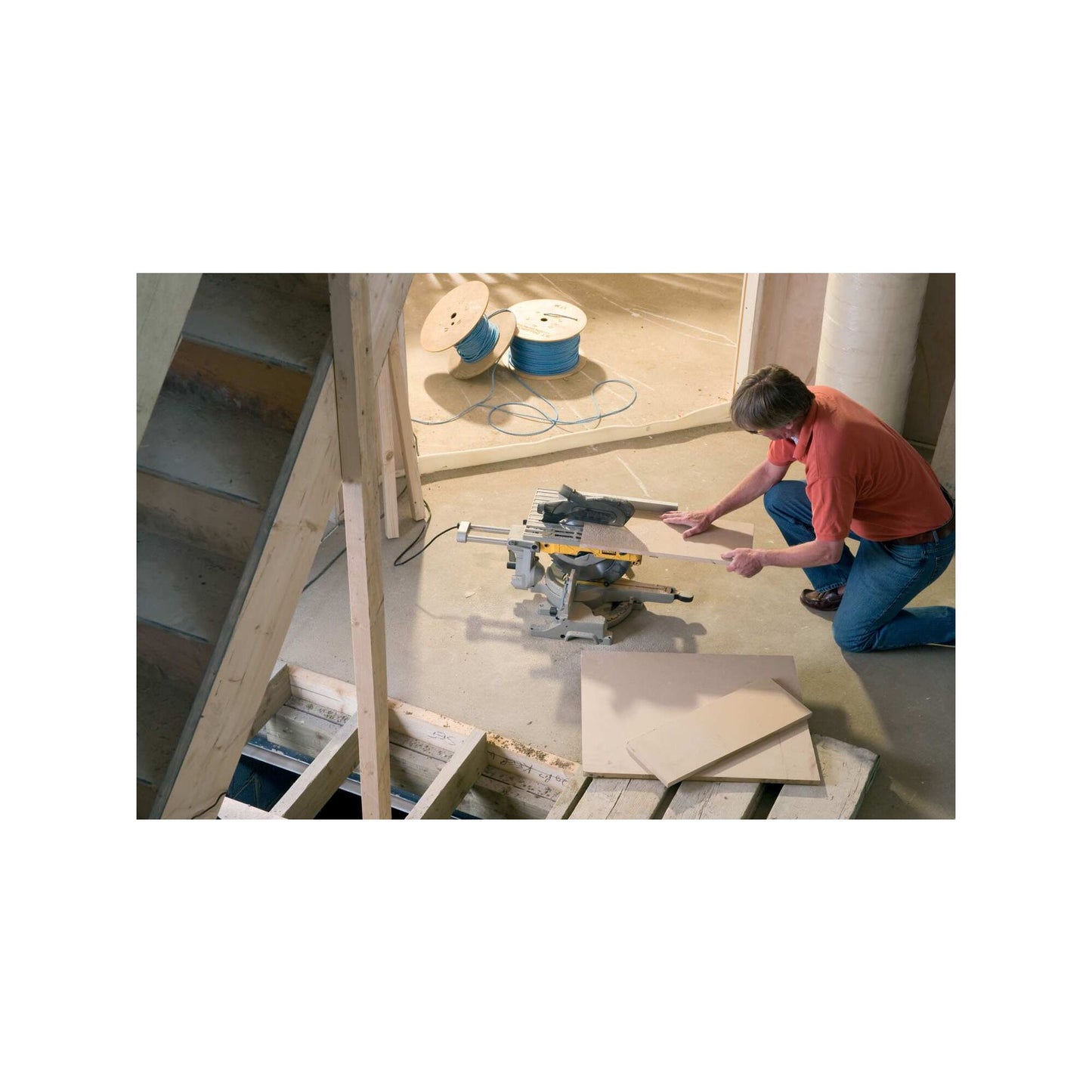 DEWALT D27111-QS Troncatrice pianetto 305mm 1500W
