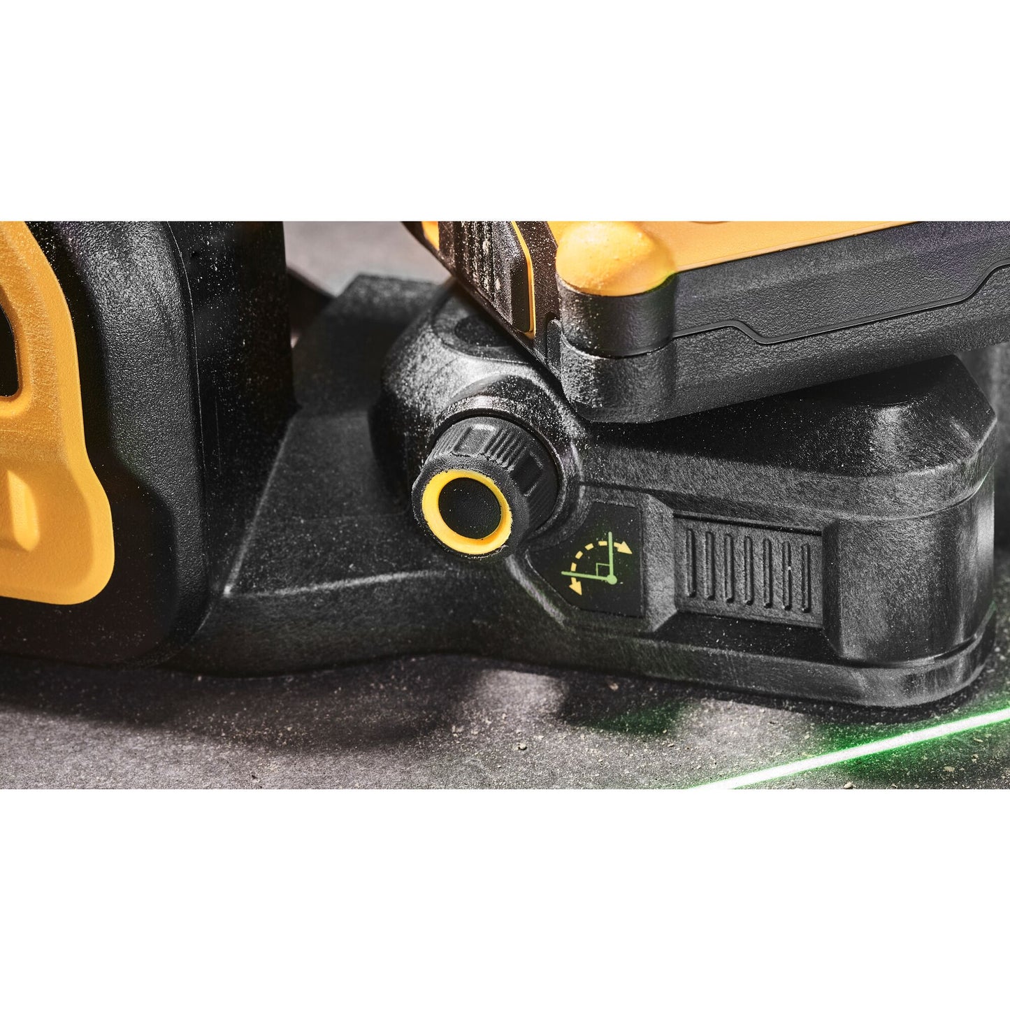 DEWALT DCE089NG18-XJ Laser multilinea con raggio verde3X360°, senza batterie e caricabatterie.