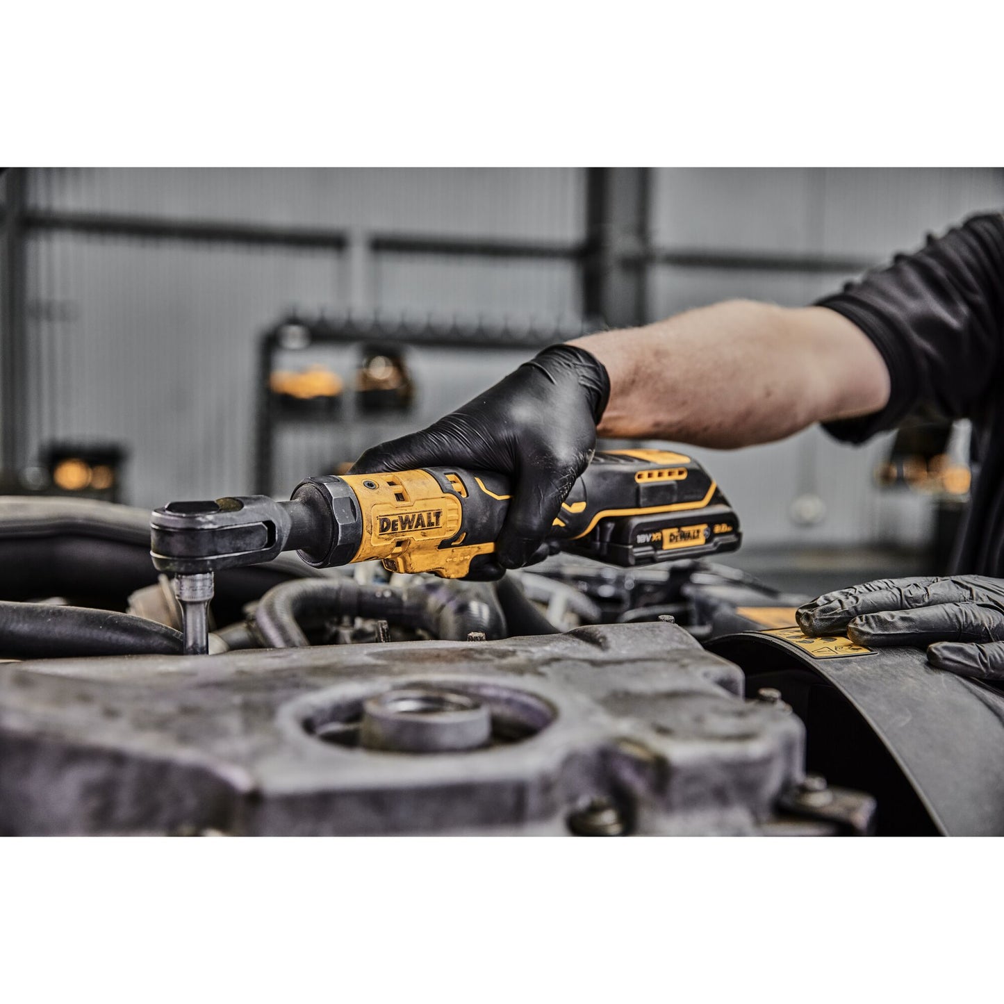 DEWALT DCF512D1-QW 18V XR Brushless 1/2" Open Head Ratchet with 1 x 2.0Ah Lithium Ion battery