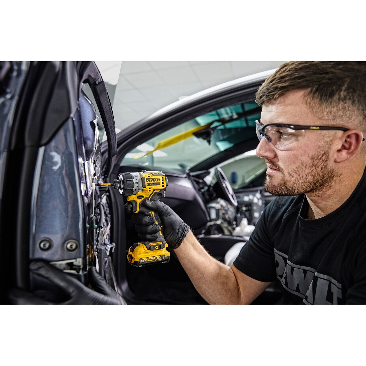 DEWALT DCF601D2-QW Trapano avvitatore Brushless compatto 12V 2.0Ah attacco 1/4"