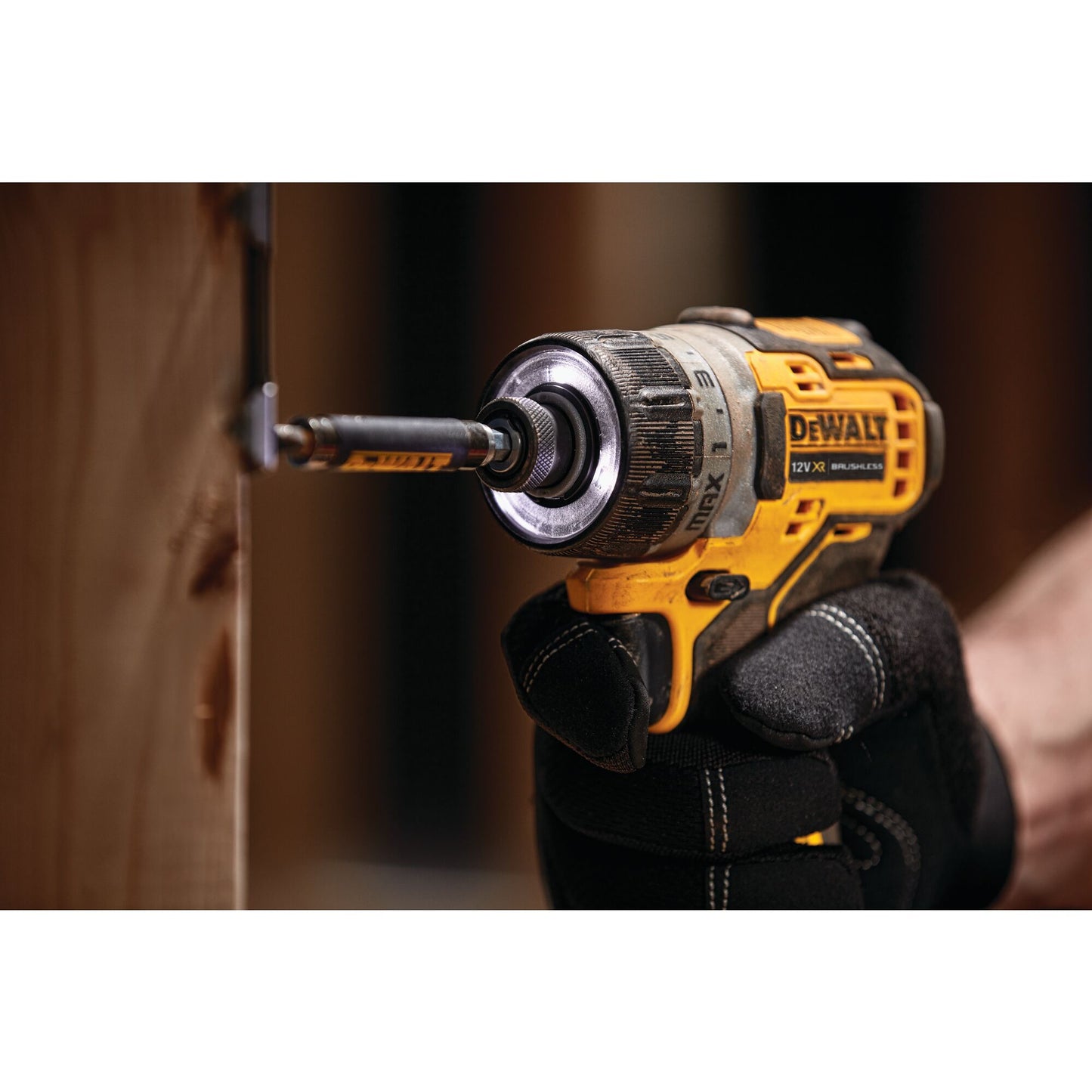 DEWALT DCF601D2-QW Trapano avvitatore Brushless compatto 12V 2.0Ah attacco 1/4"