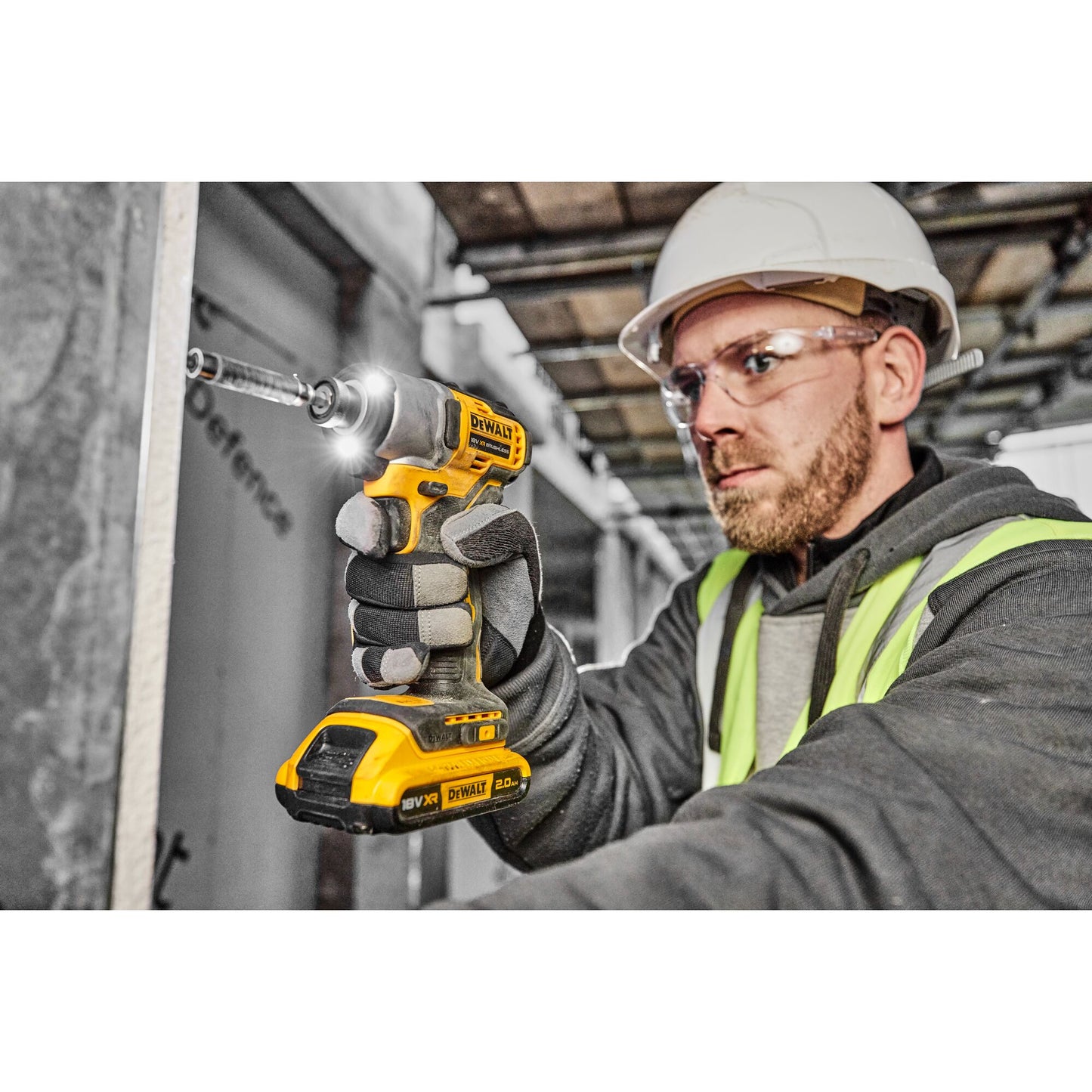DEWALT DCF840D2T-QW Avvitatore ad impulsi 2 batterie XR 18V 2.0Ah, attacco 1/4”