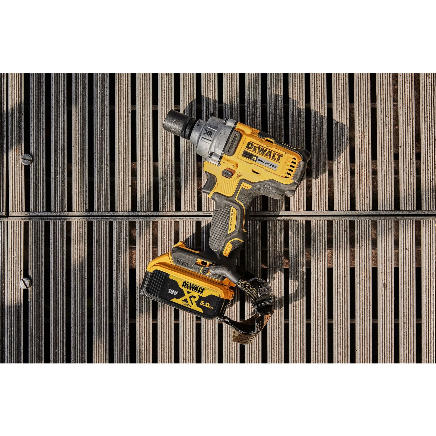 DEWALT DCF894P2-QW Llave de Impacto sin escobillas XR 18V 1/2" con 2 baterías Li-Ion 5,0Ah