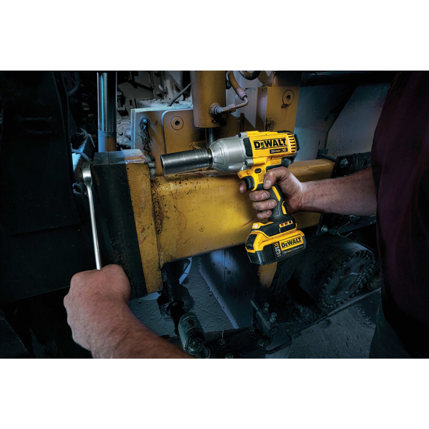 DEWALT DCF899P2-QW Avvitatori ad impulsi alta potenza attacco 1/2” 18v 5.0Ah