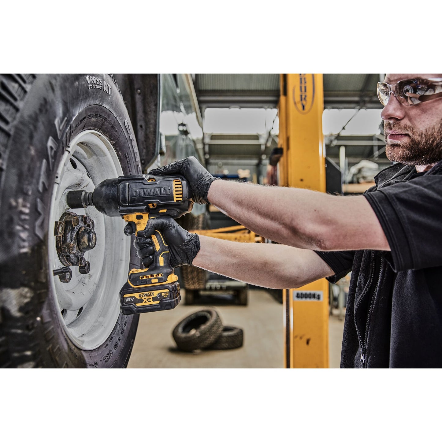 DEWALT DCF900P2G-QW 18V XR 1/2" 4 Mode High Torque Impact Wrench (Hog Ring) with 2 x 5Ah "G" series Batteries