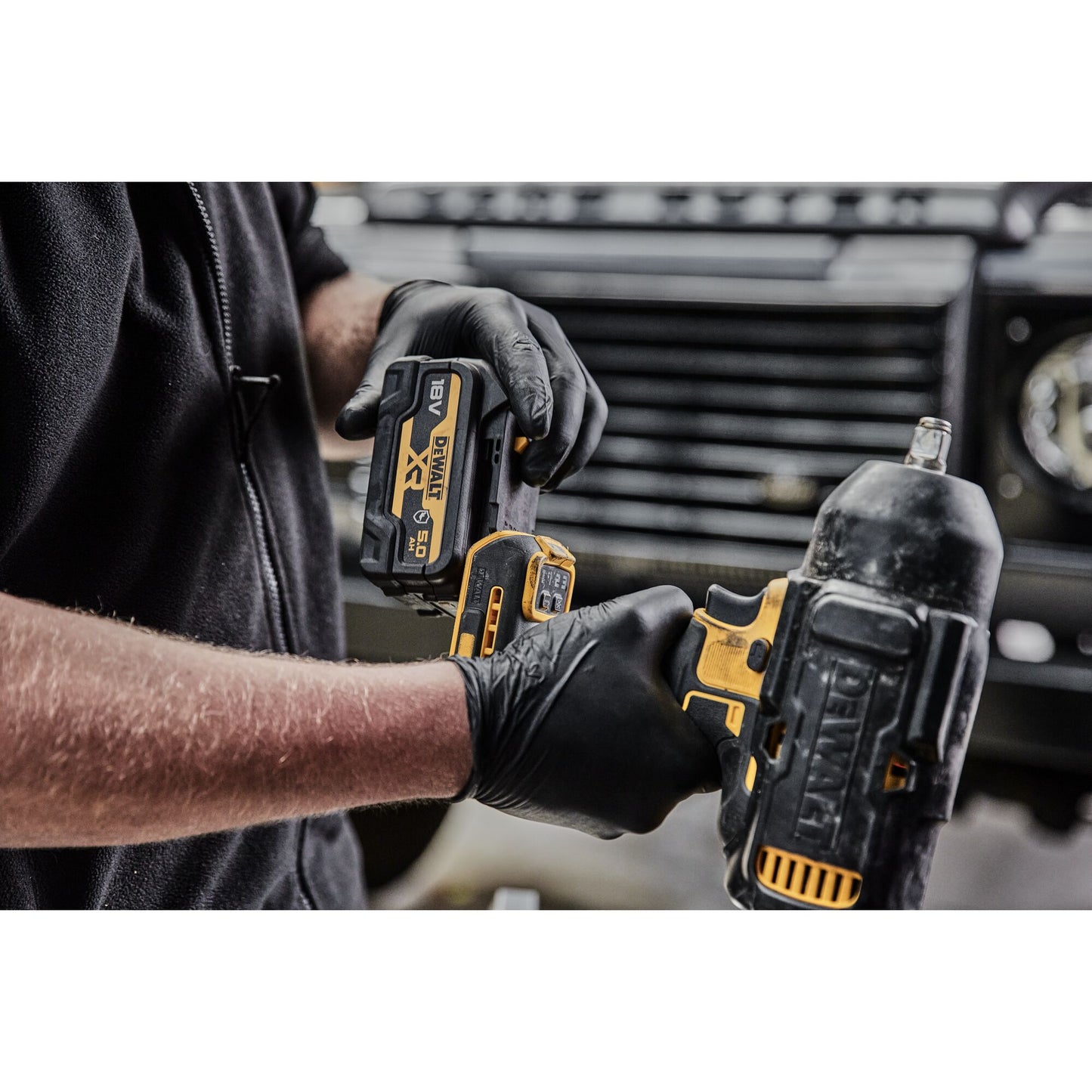 DEWALT DCF900P2G-QW 18V XR 1/2" 4 Mode High Torque Impact Wrench (Hog Ring) with 2 x 5Ah "G" series Batteries
