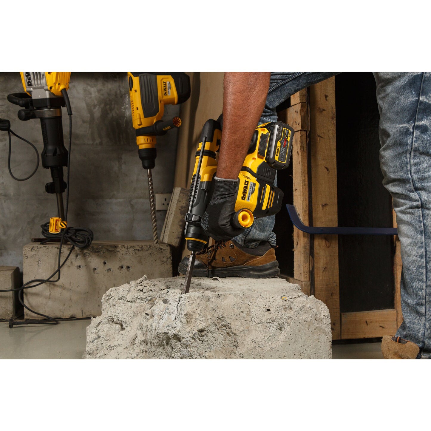 DEWALT DCH333X2-QW 54V XR Flexvolt 30mm SDS-Plus Hammer Drill with 2 x 9Ah Lithium Ion Batteries and Kitbox