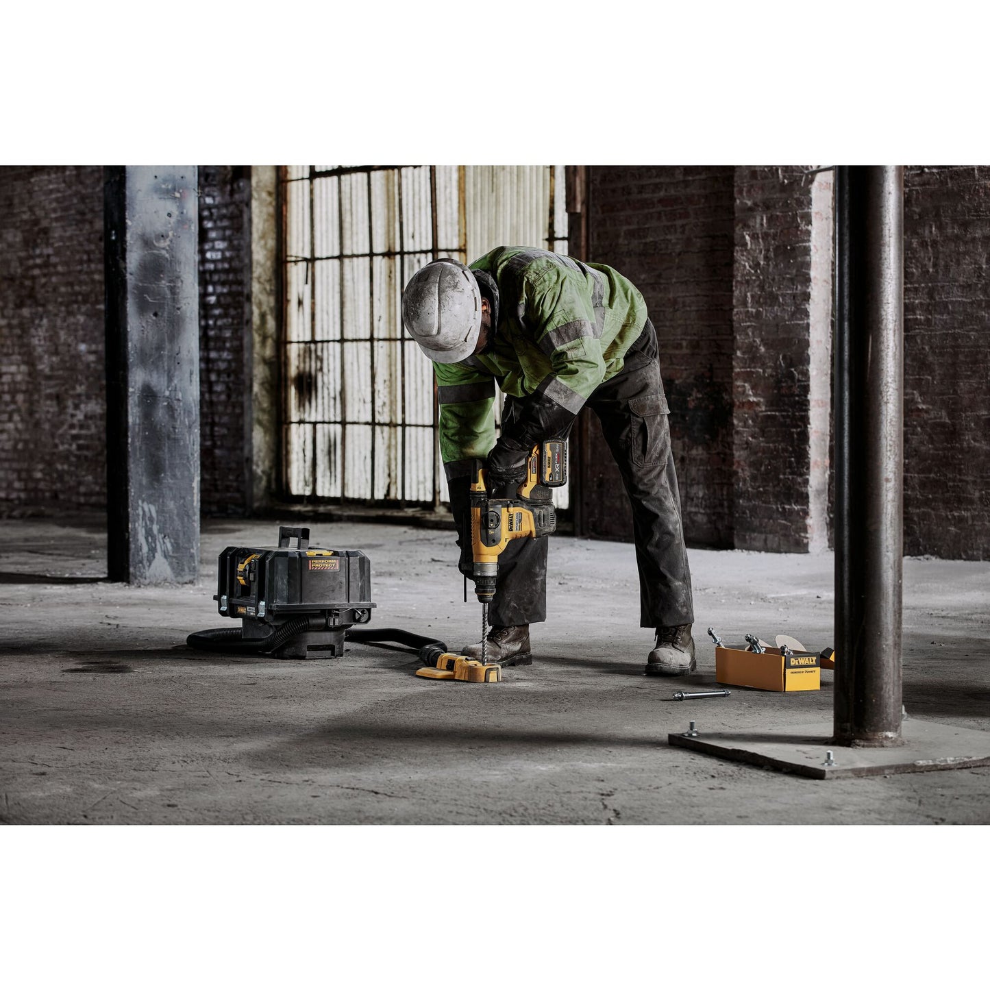 DEWALT DCH417X2-QW 18/54V XR 32mm SDS-Plus Rotary Hammer with 2 x 9Ah Flexvolt Batteries