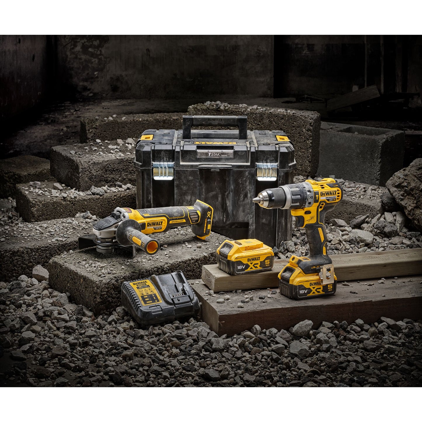 DEWALT DCK2080P2T-QW 18V XR Brushless Twin Kit: Cordless Hammer drill DCD796 + 125MM Cordless Angle Grinder + 2x5.0Ah Li-Ion Batteries + Kitbox