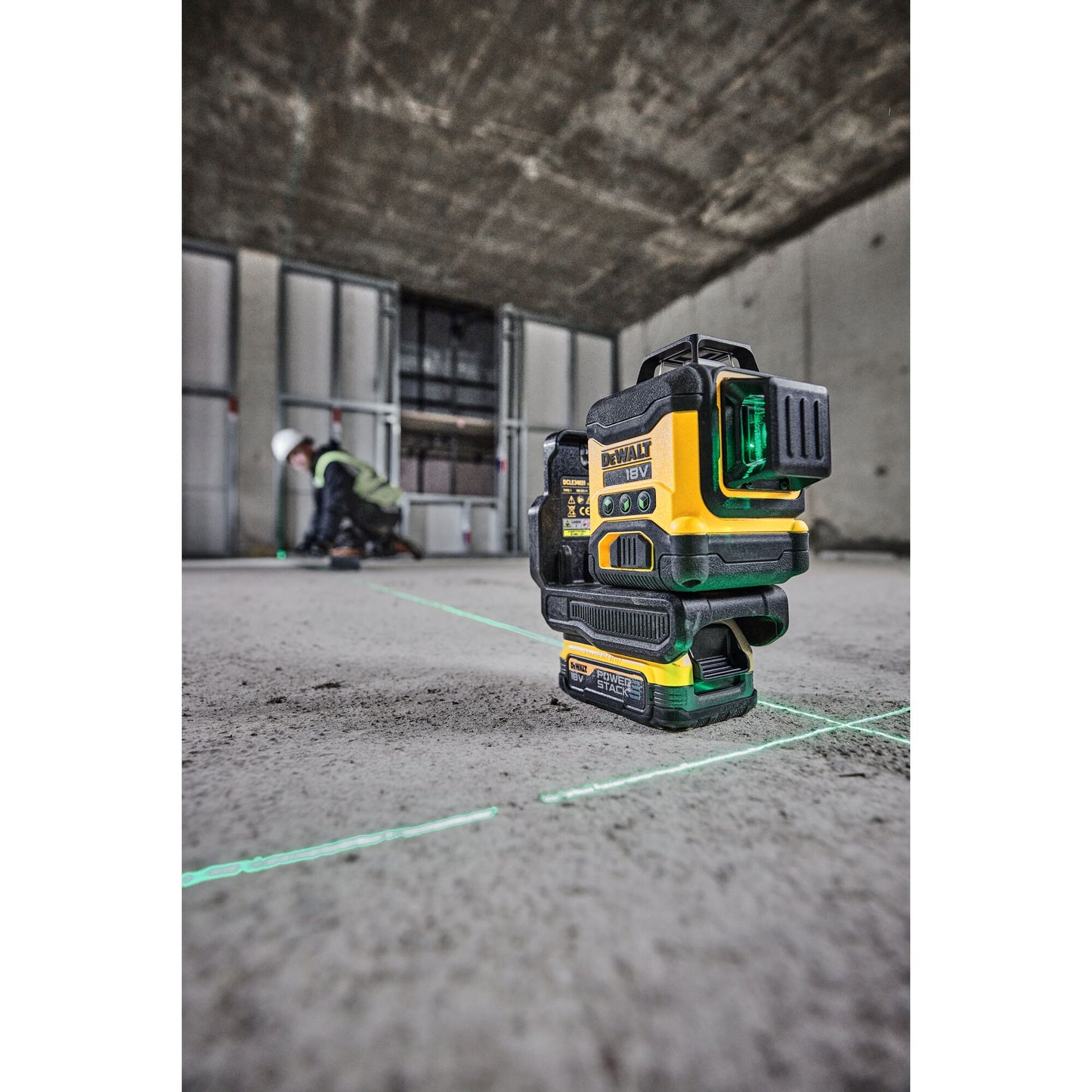 DEWALT DCLE34031D1-QW Laser multilinea con raggio verde classe 2 (510-530nm). 1 batteria XR litio 18V 2Ah