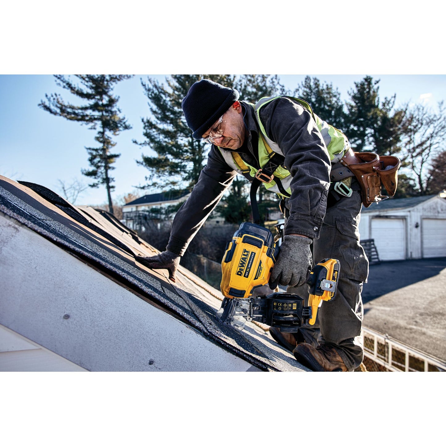 DEWALT DCN45RND2-QW Chiodatrice per tetti e manutenzione generale con 2 batterie XR 18V 2.0Ah