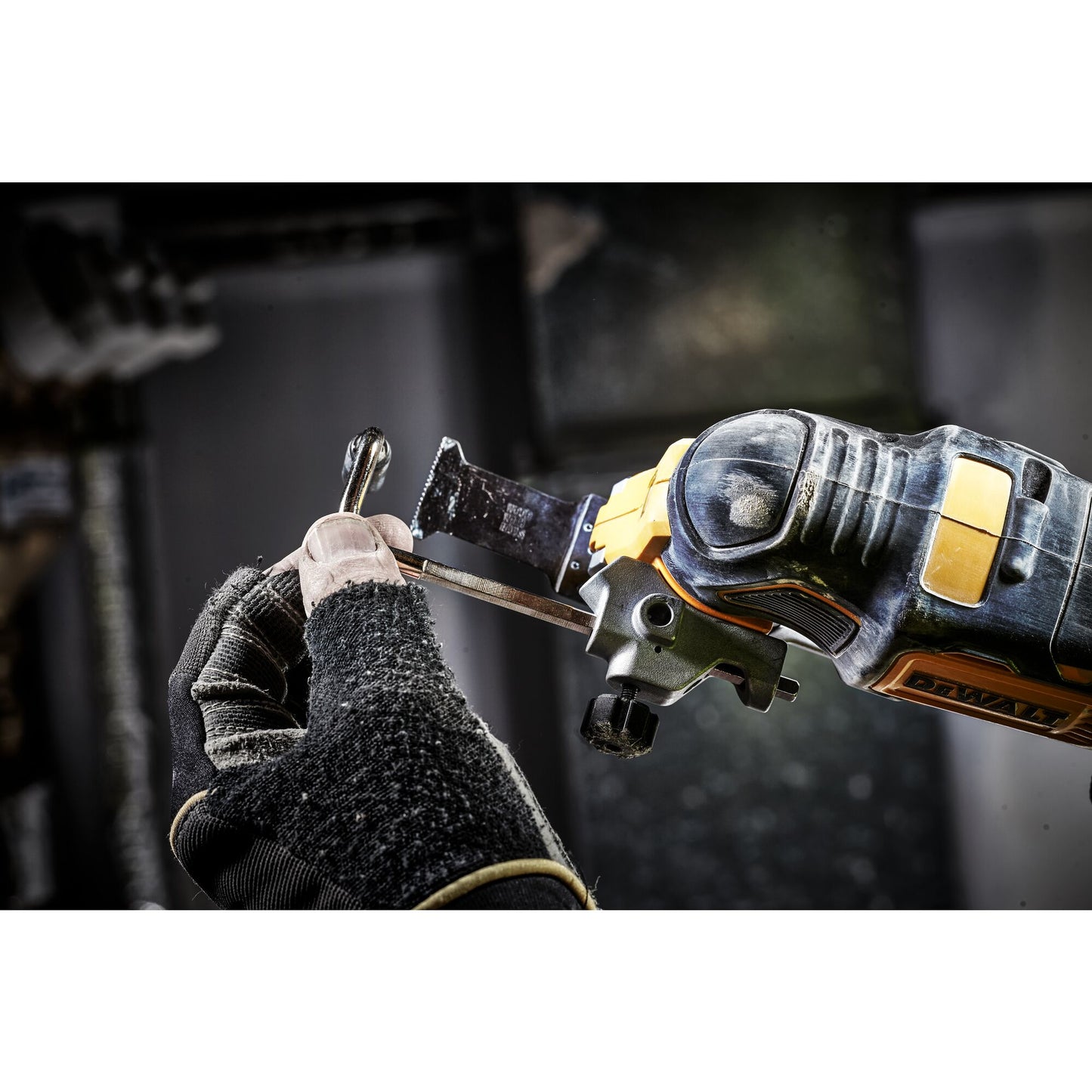 DEWALT DCS356NT-XJ Utensile multifunzione ad oscillazione 18v, motore brushless, (in valigetta senza batterie e caricbatteria)