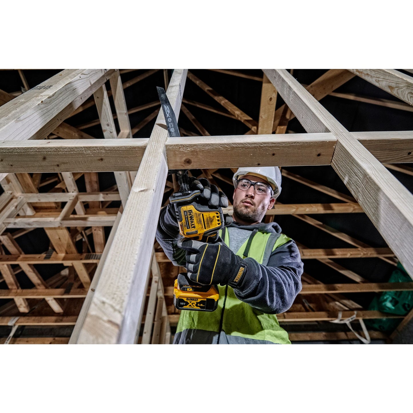 DEWALT DCS369NT-XJ 18V XR Brushless Compact Reciprocating Saw - Bare unit