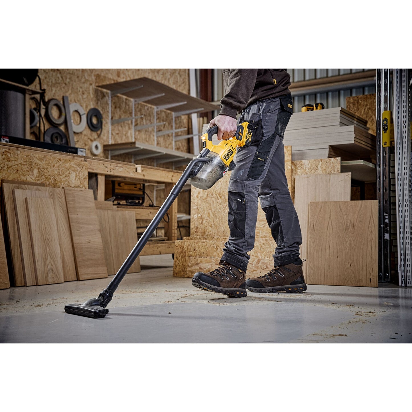 DEWALT DCV501LN-XJ Aspiratore a batteria per solidi - classe L, Senza batteria e caricabatteria