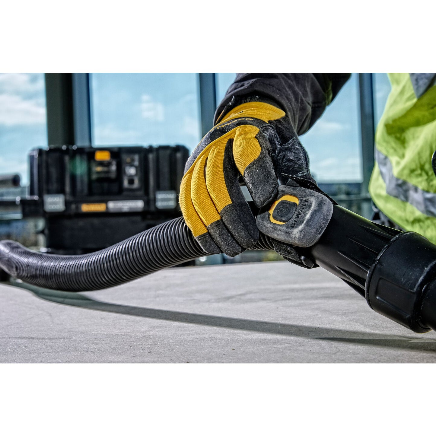 DEWALT DCV586MT2-QW Aspiratore solidi/liquidi 2 batterie XR Flexvolt 18/54V 6.0Ah