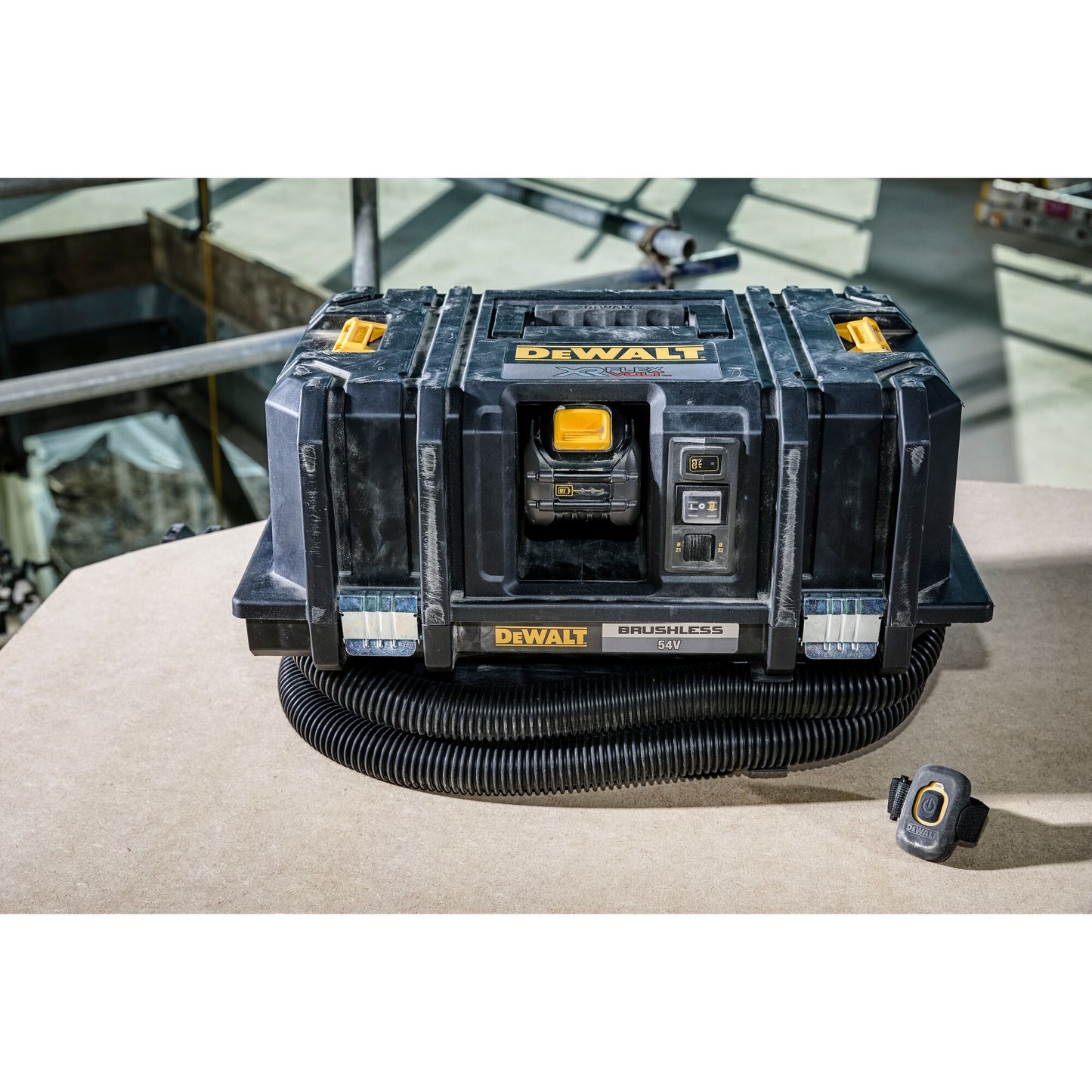 DEWALT DCV586MN-XJ Aspiratore solidi/liquidi XR Flexvolt 54V, senza batterie e caricabatteria