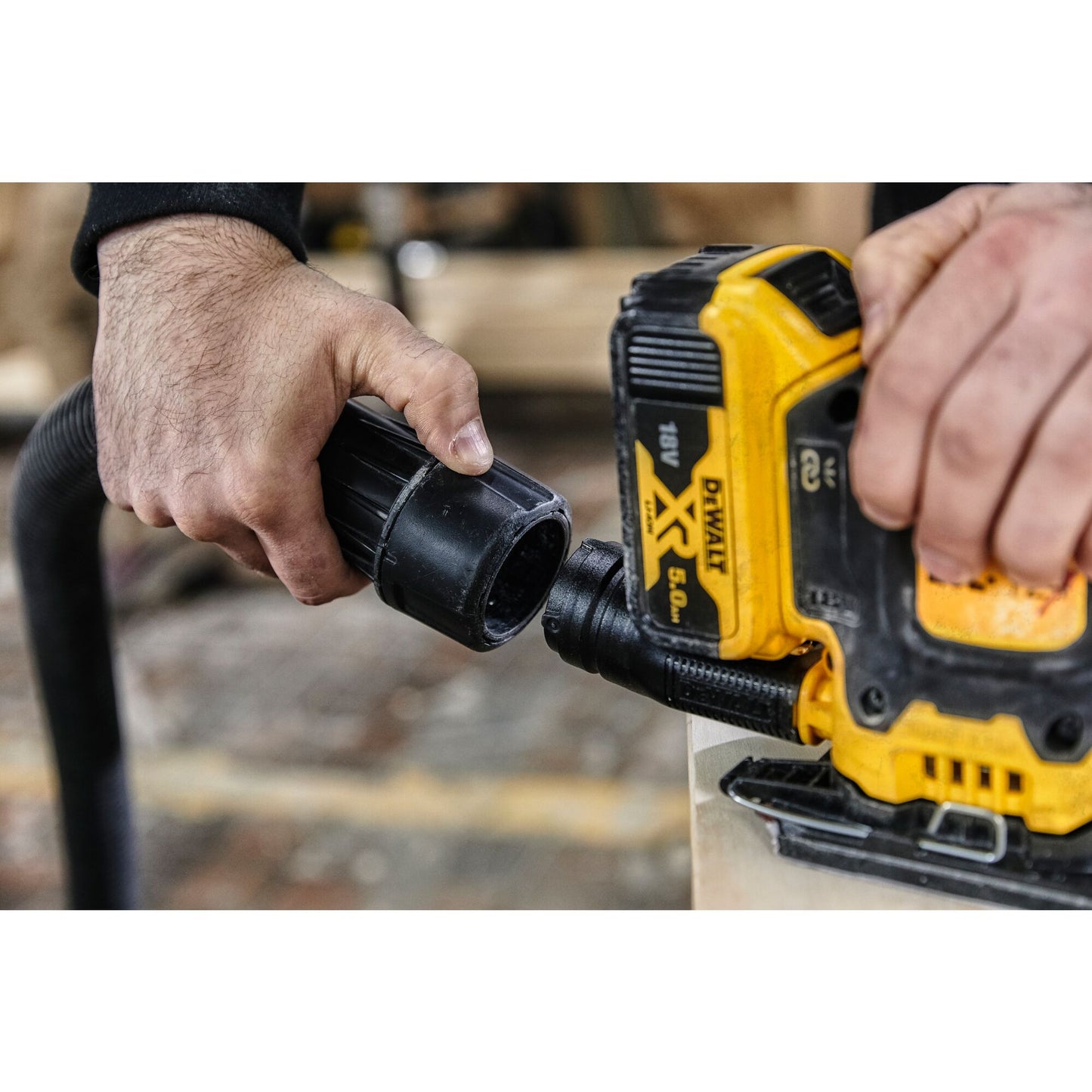 DEWALT DCW200NT-XJ Levigatrice orbitale 1/4 di foglio Brushless 18V, senza batterie e cariabatterie