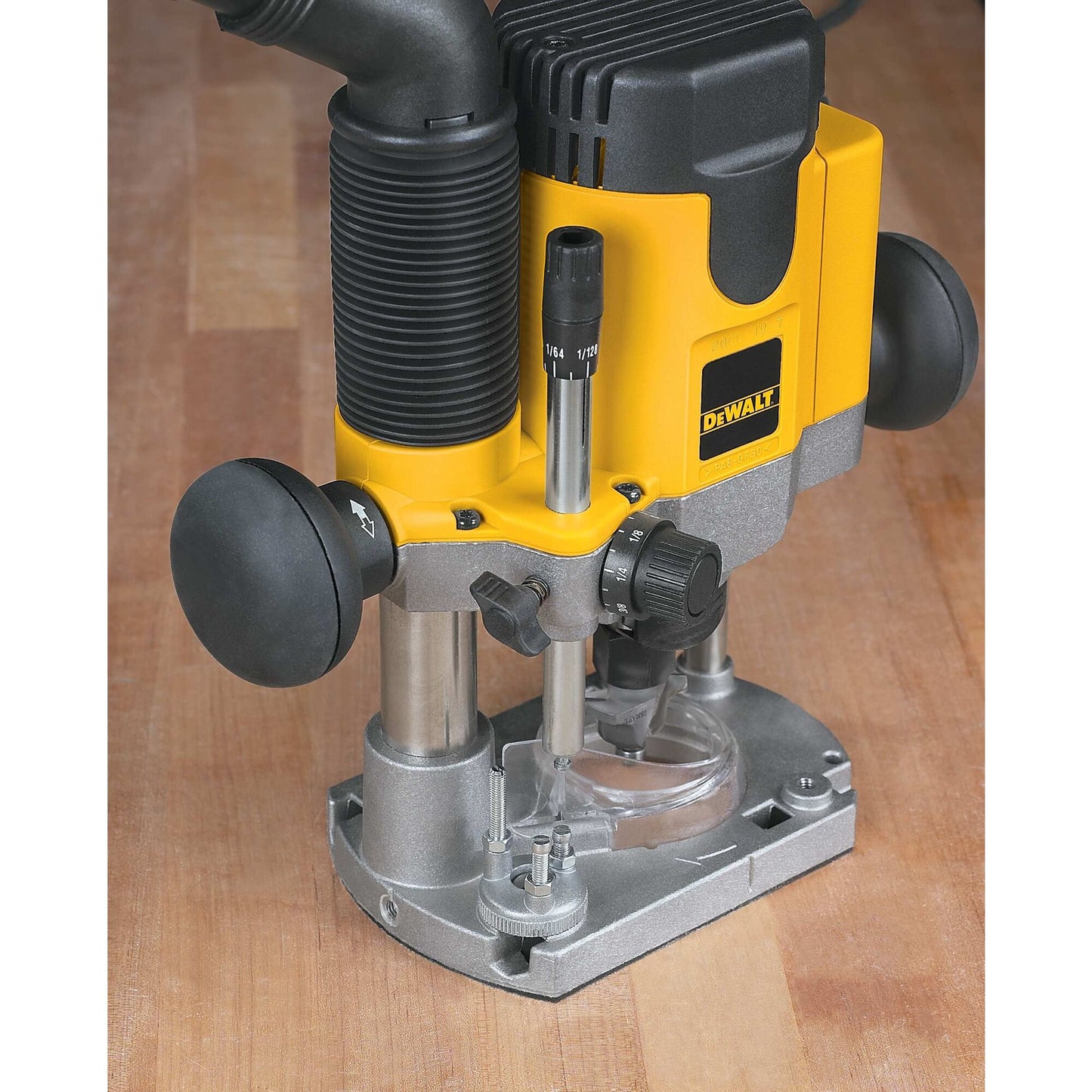 DEWALT DW621-QS Elettrofresatrice elettronica 1100W