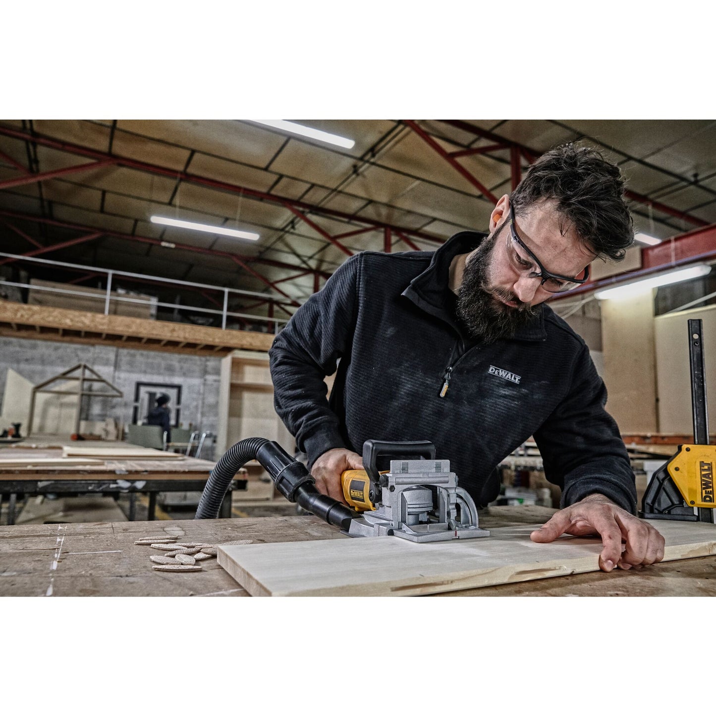 DEWALT DW682K-QS Elettrofresatrice per linguette 600W