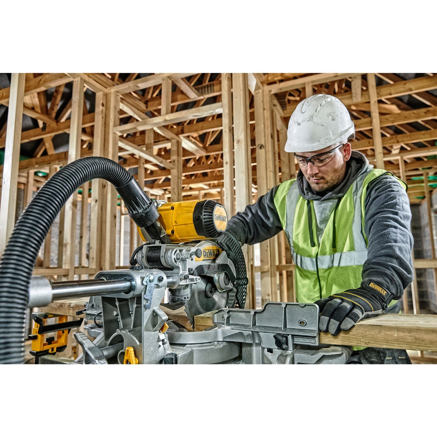 DEWALT DWS727-QS Troncatrice radiale a filo 1600W 250 mm
