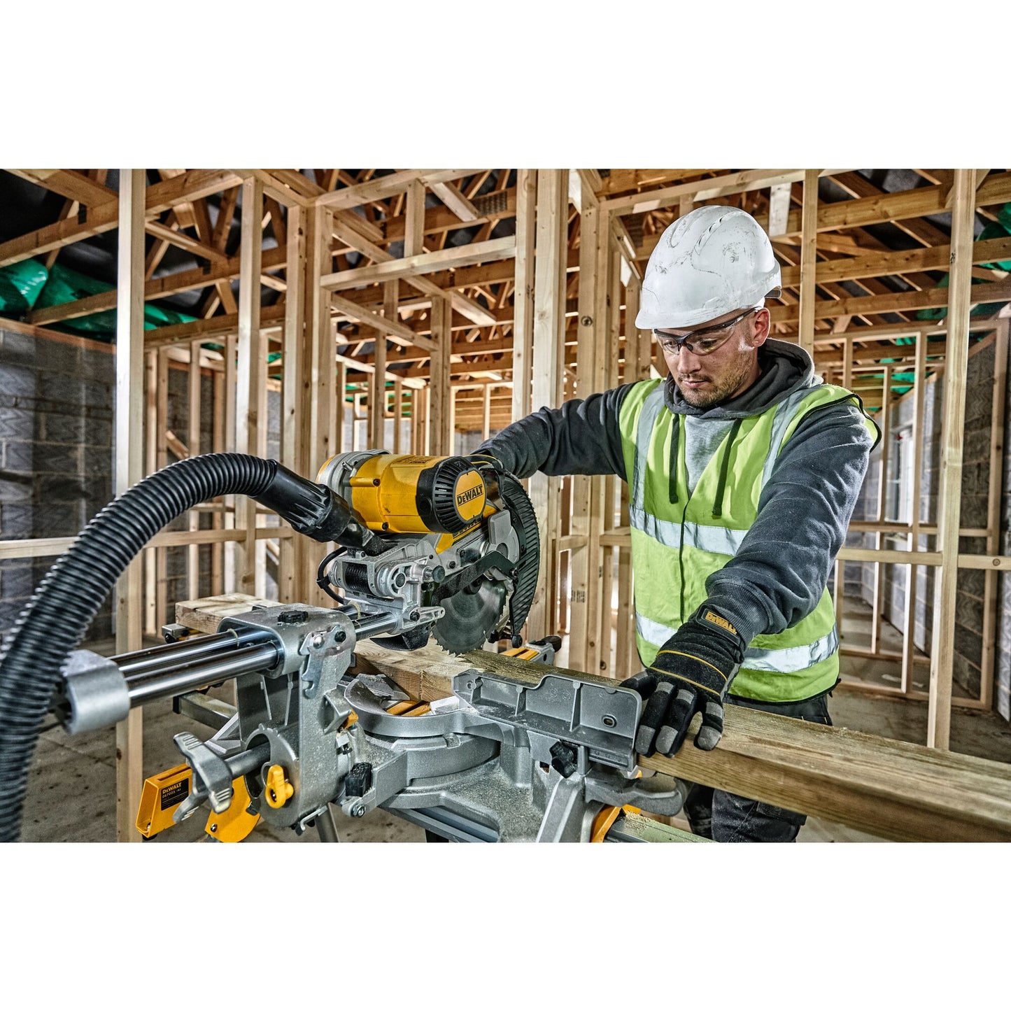 DEWALT DWS727-QS Troncatrice radiale a filo 1600W 250 mm