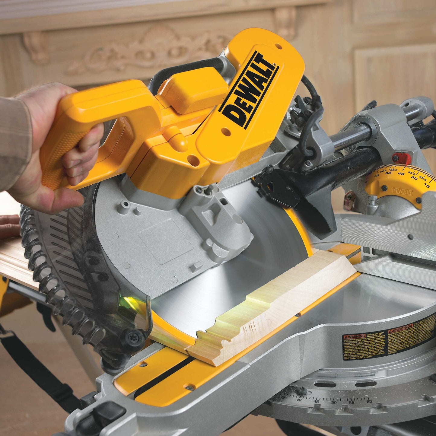 DEWALT DWS780-QS Troncatrice radiale 305mm 1675w + Sistema tracciatura XPS