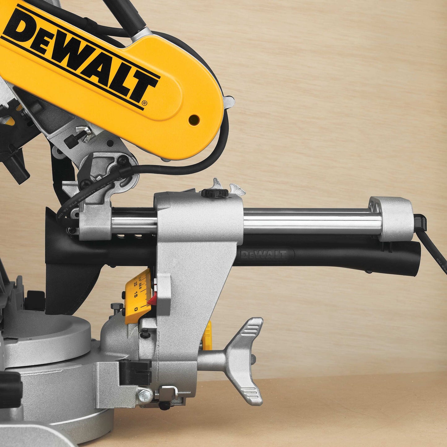 DEWALT DWS780-QS Troncatrice radiale 305mm 1675w + Sistema tracciatura XPS