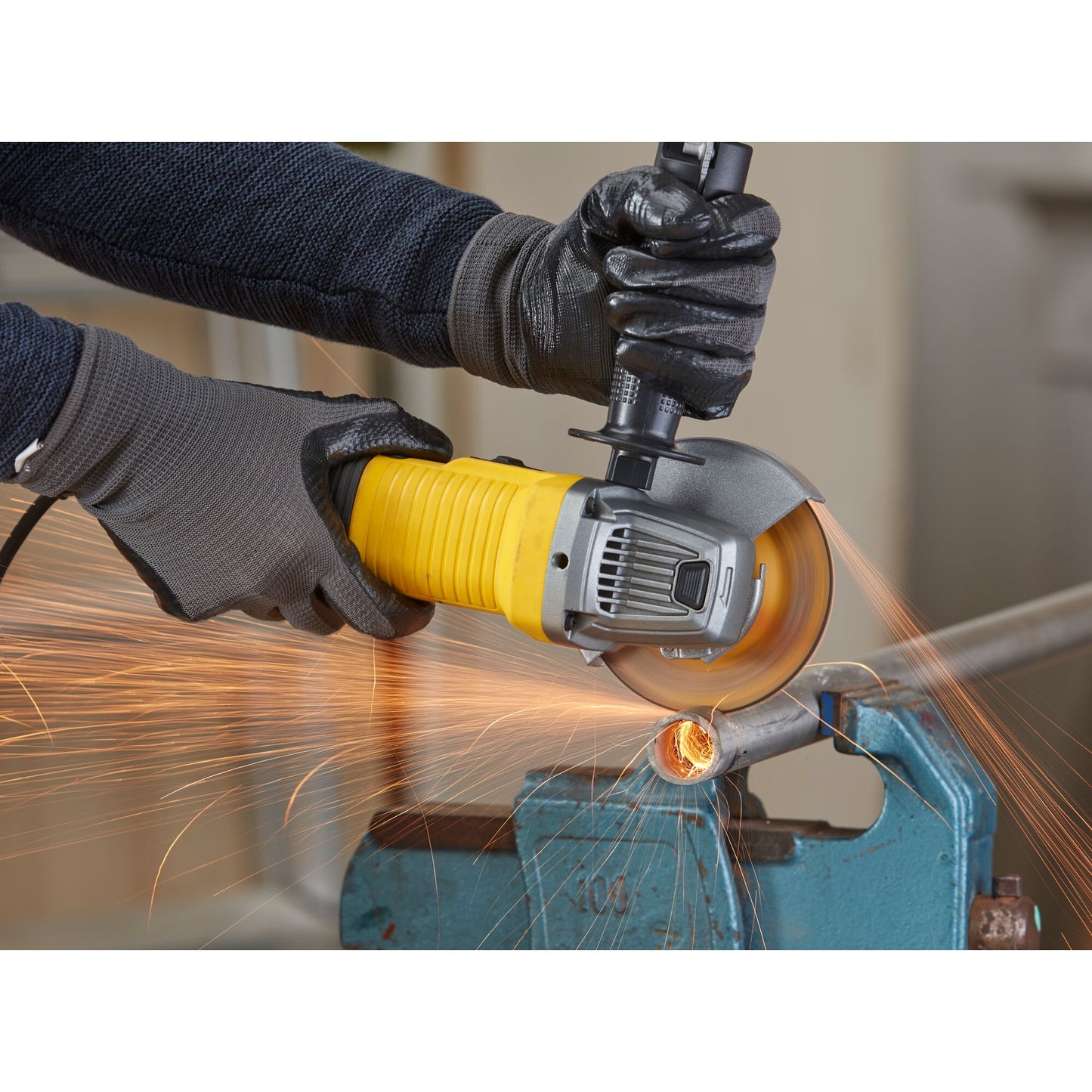 STANLEY FATMAX FMEG210K-QS Smerigliatrice angolare 115mm 850W in Valigetta