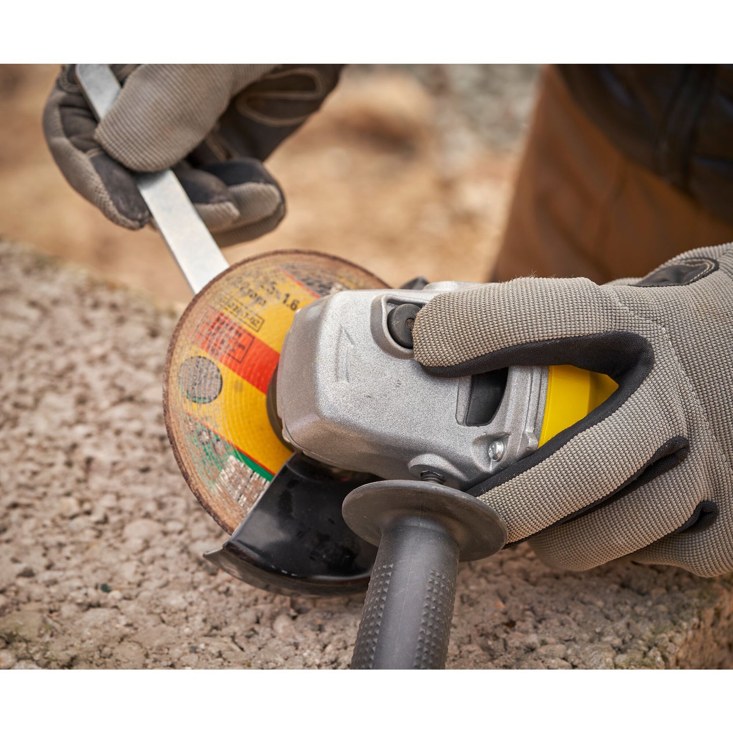 STANLEY FATMAX FMEG225VS-QS Smerigliatrice angolare 125mm 1100W