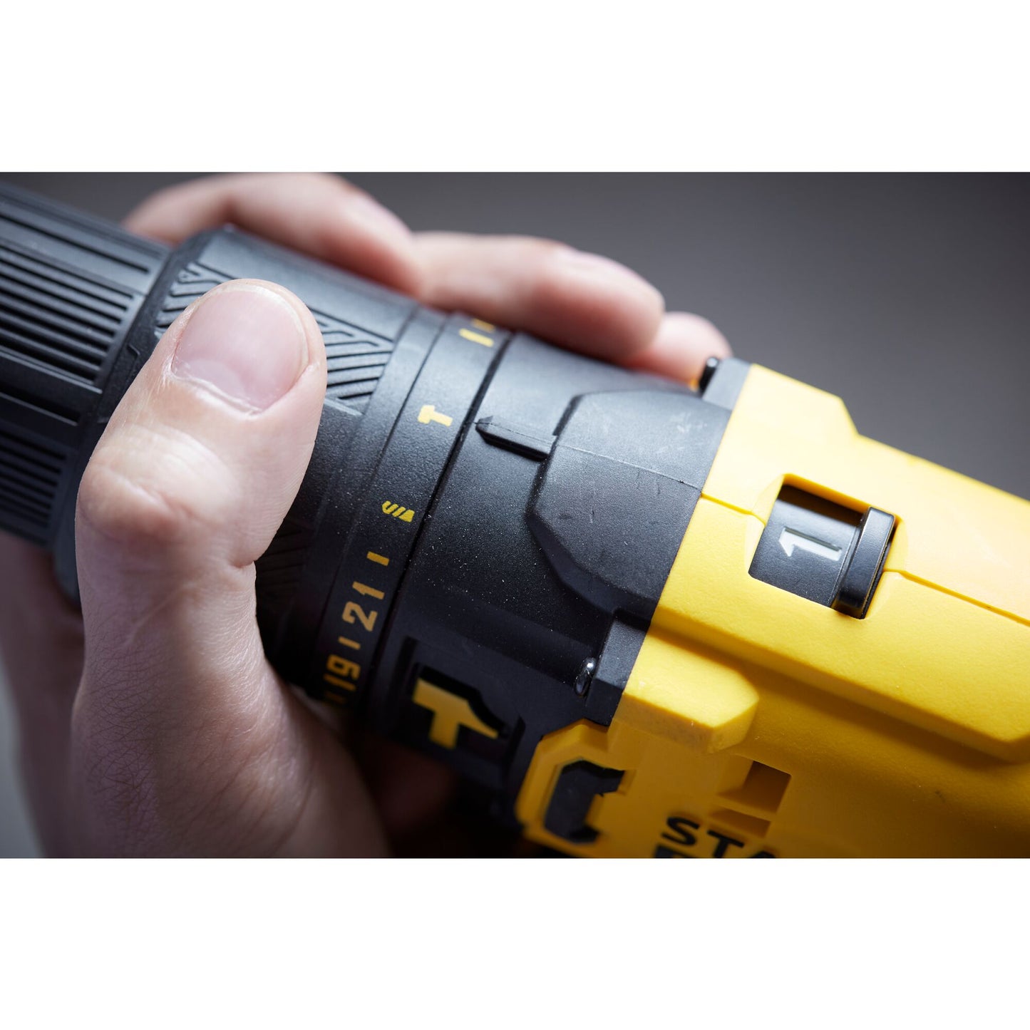 STANLEY FATMAX SFMCD711DSA-QW KIT V20 Cordless Hammer Drill +50 Piece Drill and Screwdriver Bit Set
