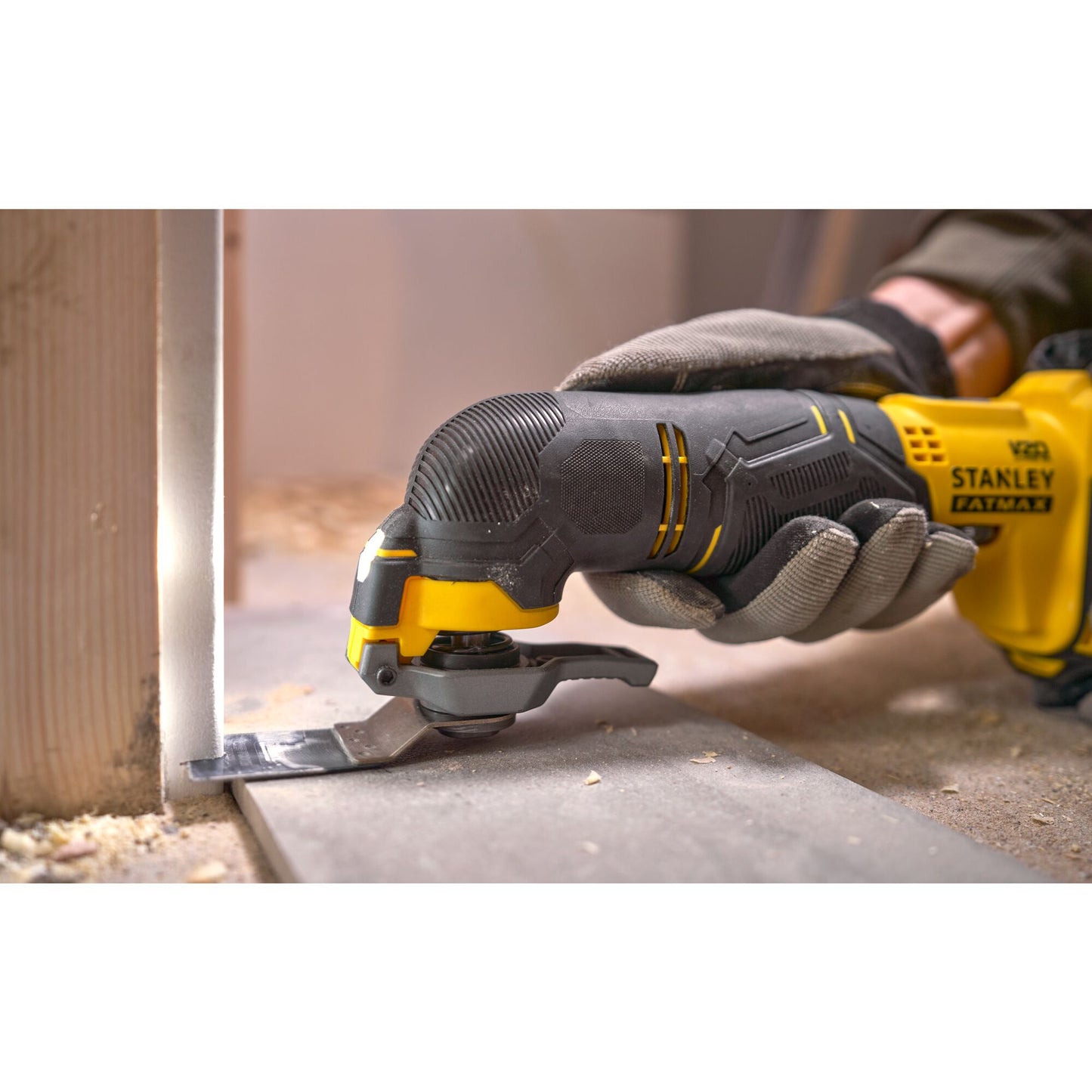 STANLEY FATMAX SFMCE500D2K-QW Utensile multifunzione V20, 2 batterie 18V 2.0Ah