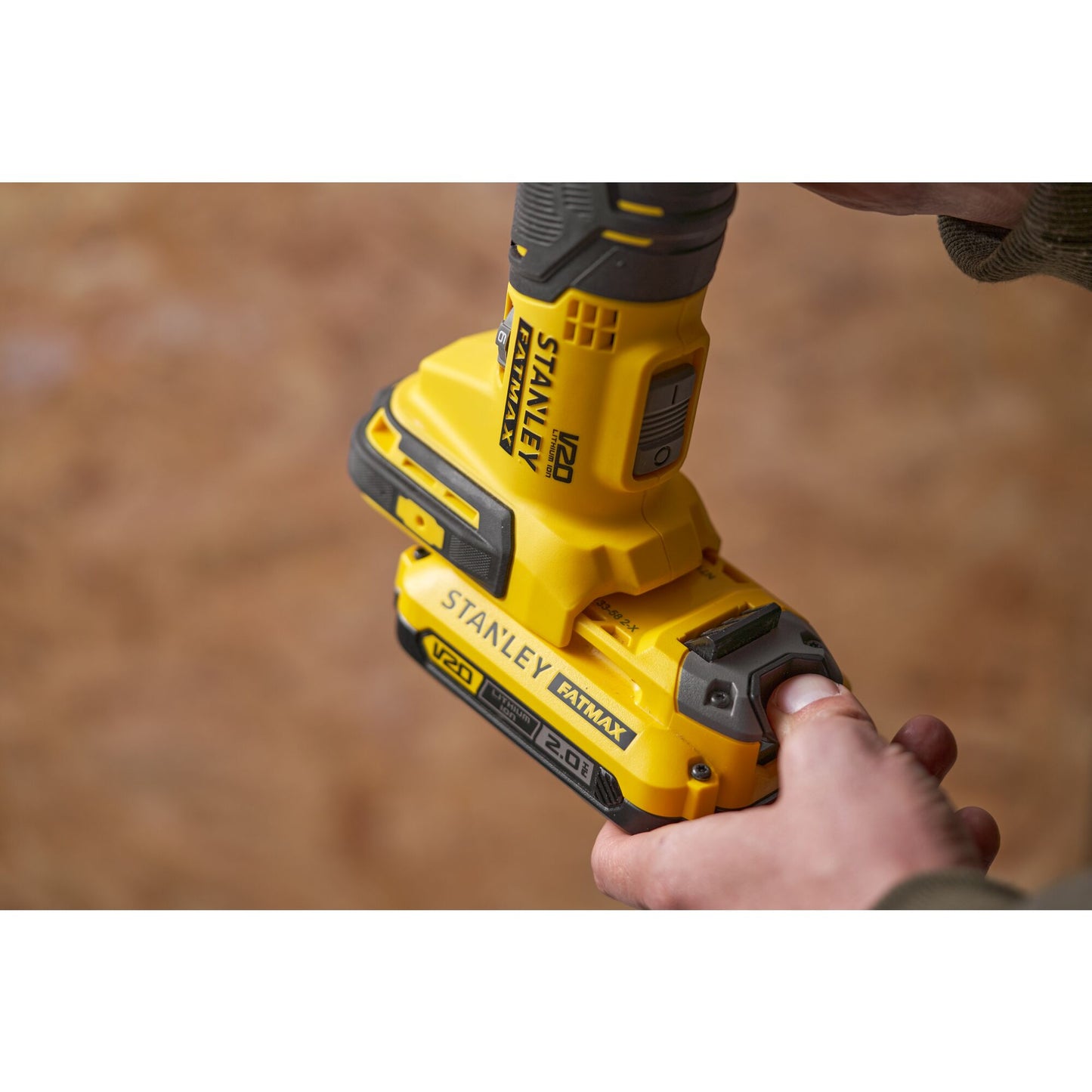 STANLEY FATMAX SFMCE500D2K-QW Utensile multifunzione V20, 2 batterie 18V 2.0Ah