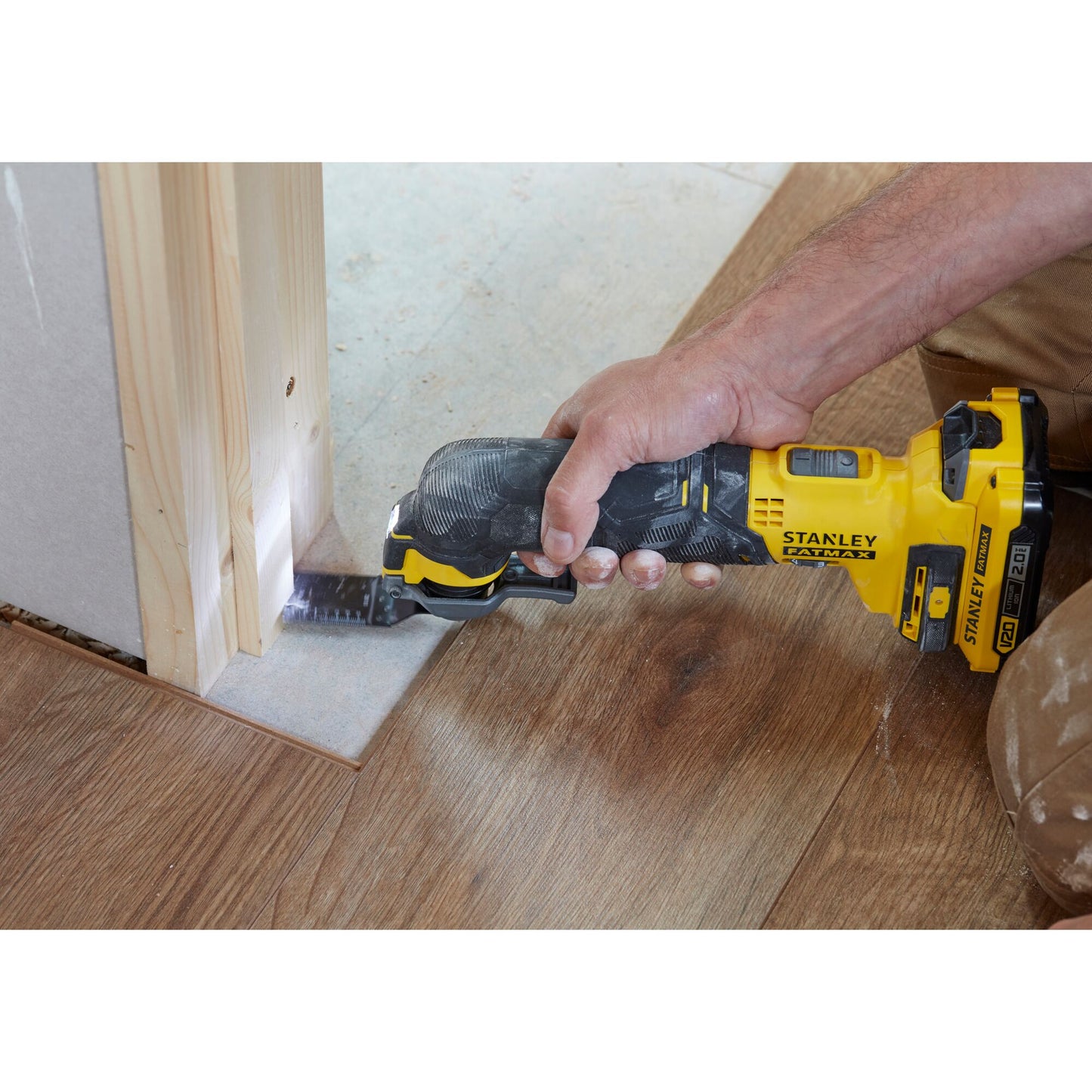 STANLEY FATMAX SFMCE500D2K-QW Utensile multifunzione V20, 2 batterie 18V 2.0Ah