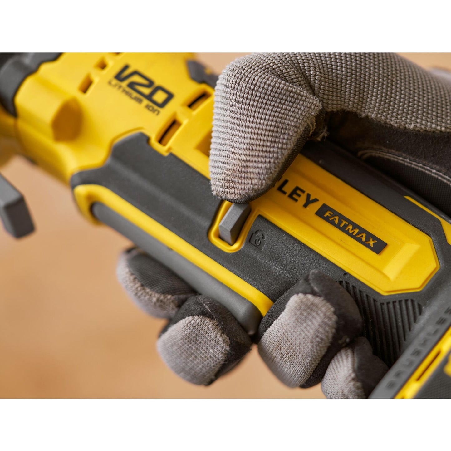 STANLEY FATMAX SFMCE510B-XJ Utensile multifunzione brushless V20, senza batteria e caricabatteria