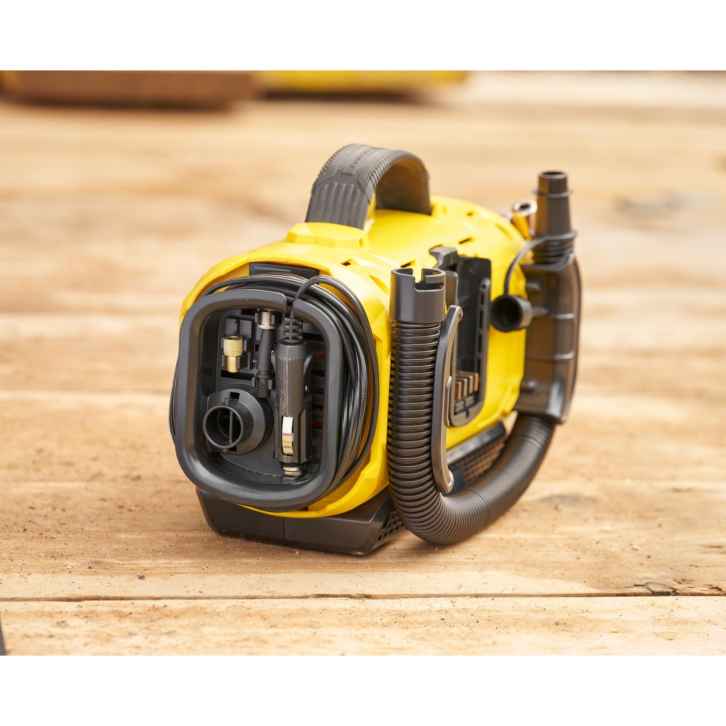 STANLEY FATMAX SFMCE520B-QW Compressore V20, senza batterie e caricabatteria