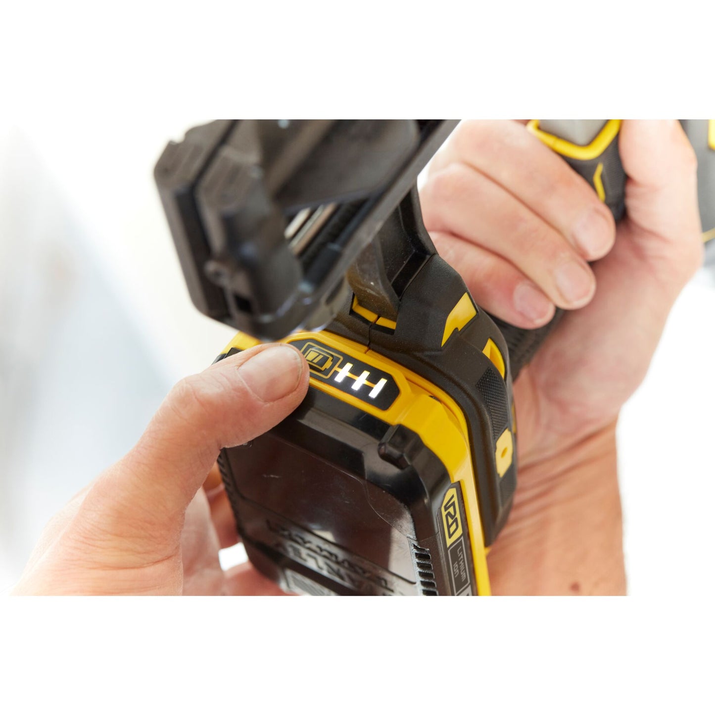 STANLEY FATMAX SFMCN616D2K-QW V20 Cordless 16-Gauge Finishing Nailer with 2 x 2.0Ah Lithium Ion Batteries and Kit Box