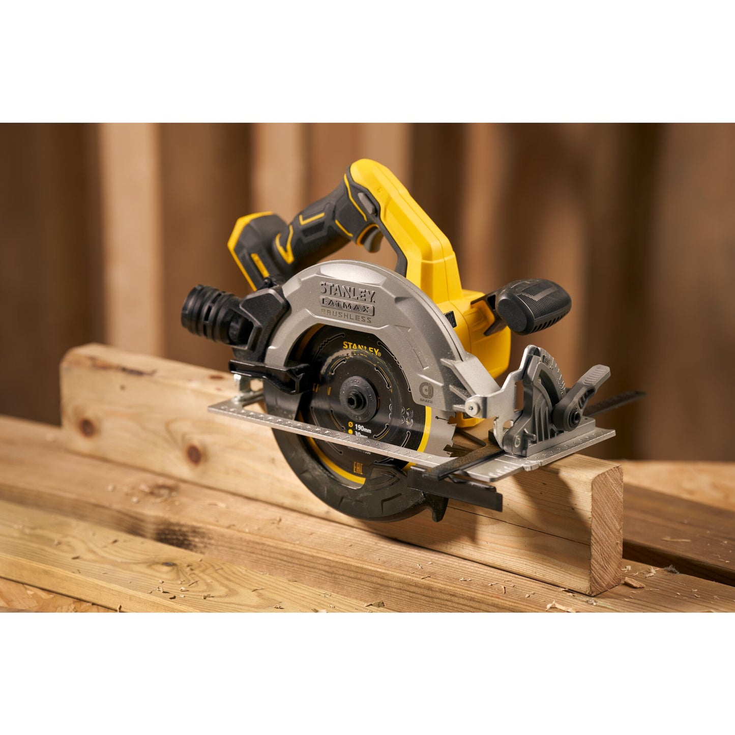 STANLEY FATMAX SFMCS550B-XJ Sega circolare brushless V20, senza batterie e caricabatteria