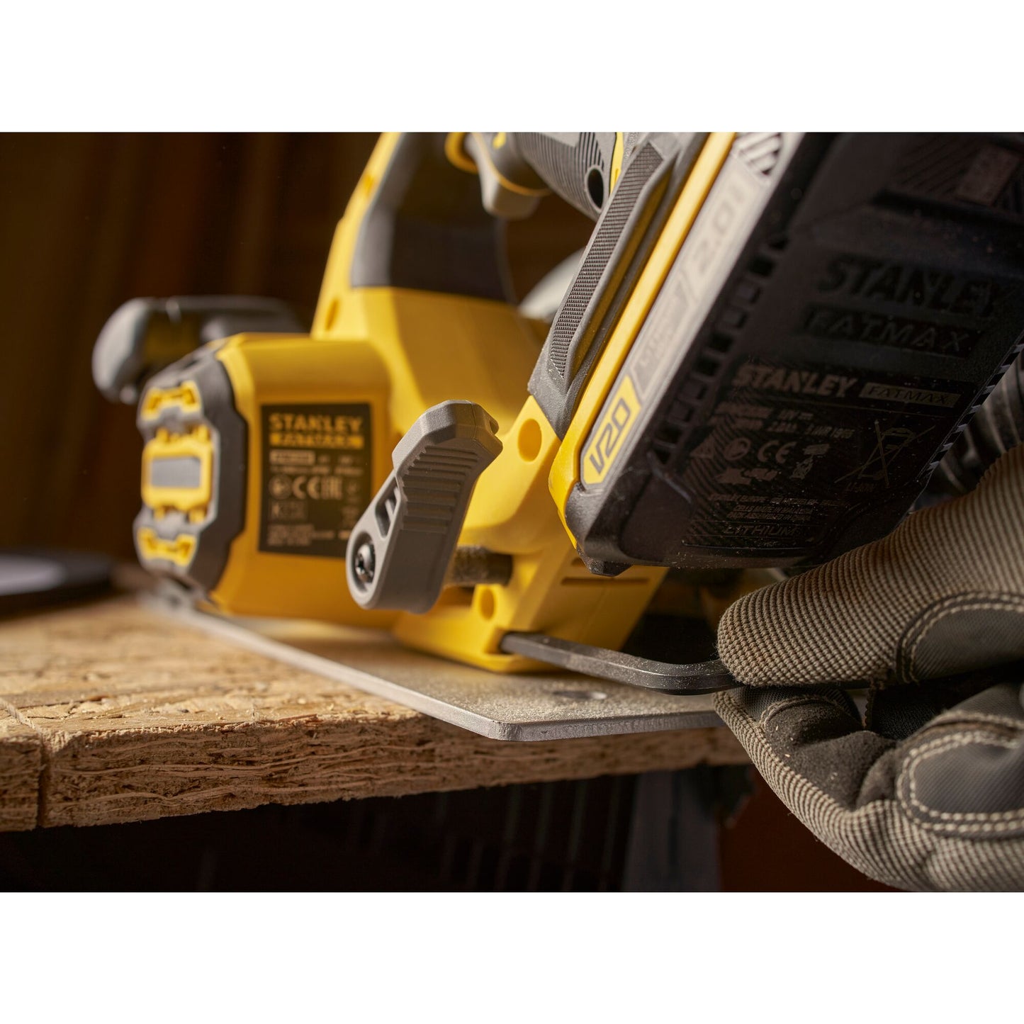 STANLEY FATMAX SFMCS550B-XJ Sega circolare brushless V20, senza batterie e caricabatteria