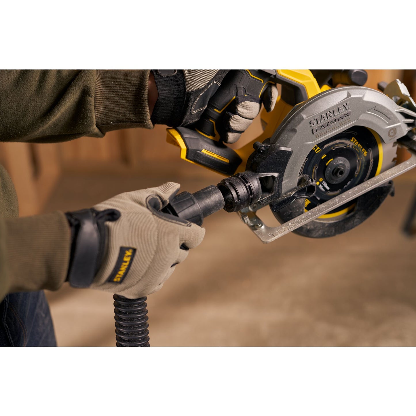 STANLEY FATMAX SFMCS550M2K-QW V20 Cordless Brushless Circular Saw with 2 x 4.0Ah Lithium Ion Battery and Kit Box