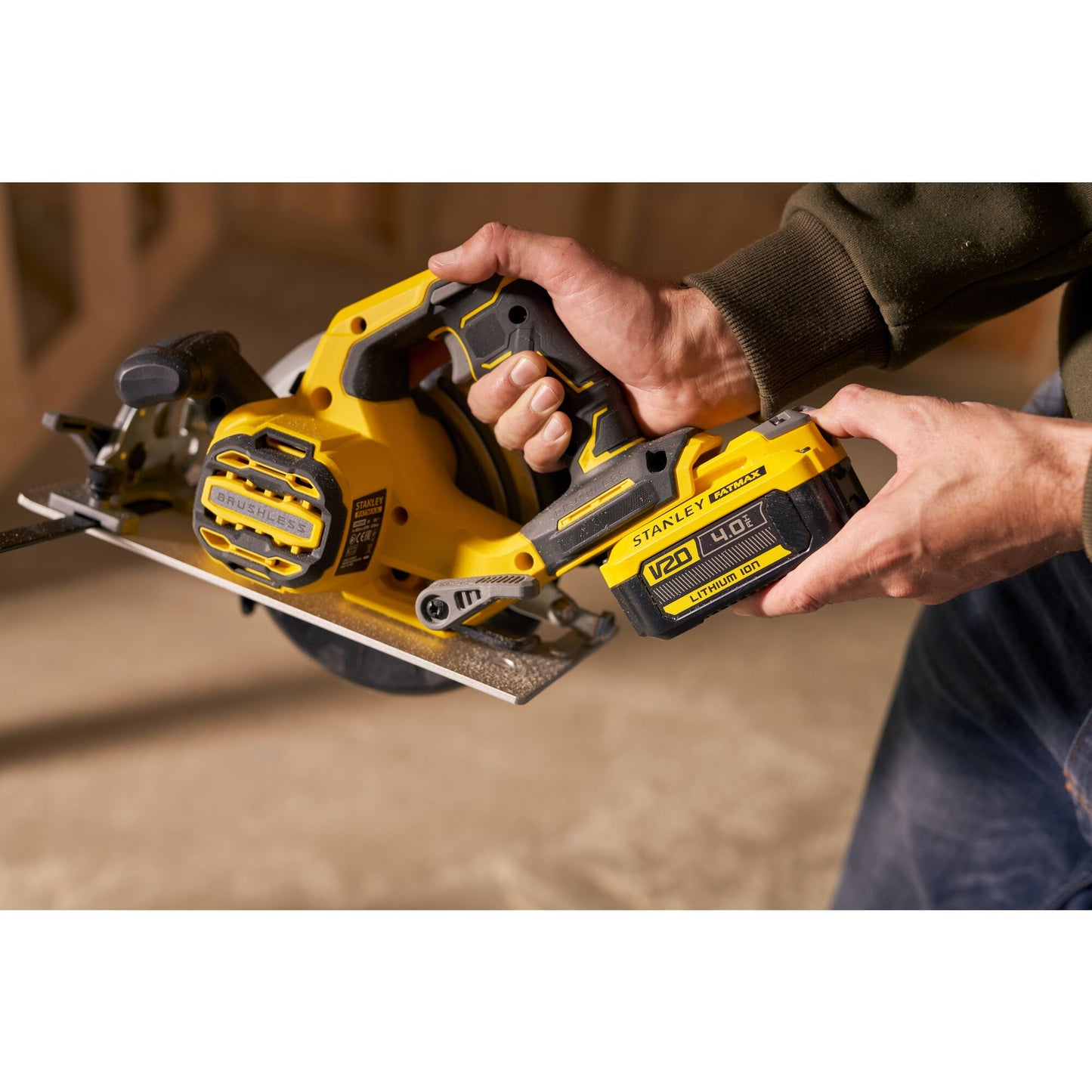 STANLEY FATMAX SFMCS550M2K-QW V20 Cordless Brushless Circular Saw with 2 x 4.0Ah Lithium Ion Battery and Kit Box