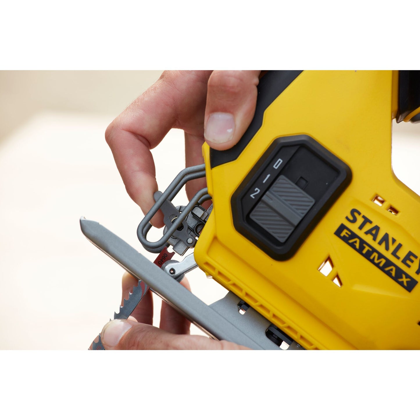 STANLEY FATMAX SFMCS600B-XJ Seghetto alternativo V20, senza batterie e caricabatteria