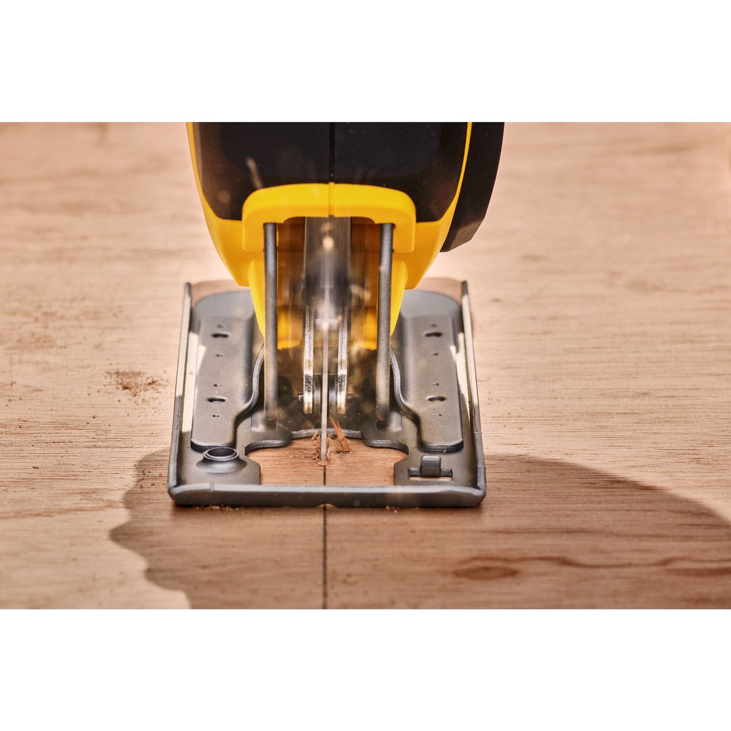 STANLEY FATMAX SFMCS600M2K-QW Seghetto alternativo V20, 2 batterie 18V 4.0Ah