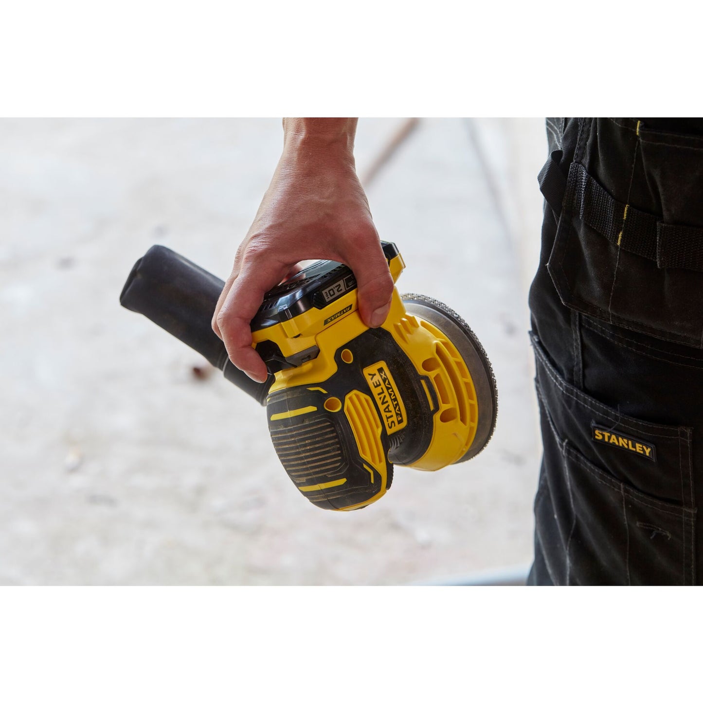 STANLEY FATMAX SFMCW220D1S-QW V20 Cordless Random Orbit Sander with 1 x 2.0Ah Lithium Ion Battery and Soft Bag