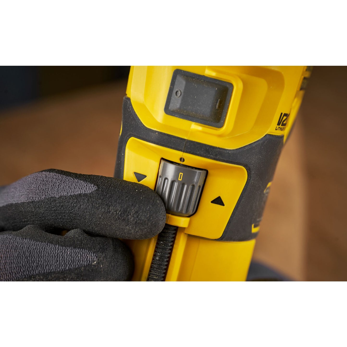 STANLEY FATMAX SFMCW400B-XJ Elettrofresatrice brushless V20, senza batterie e caricabatteria