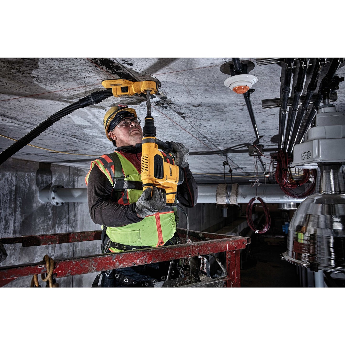 DEWALT D25481K-QS 1050W 40mm SDS-Max Hammer Drill