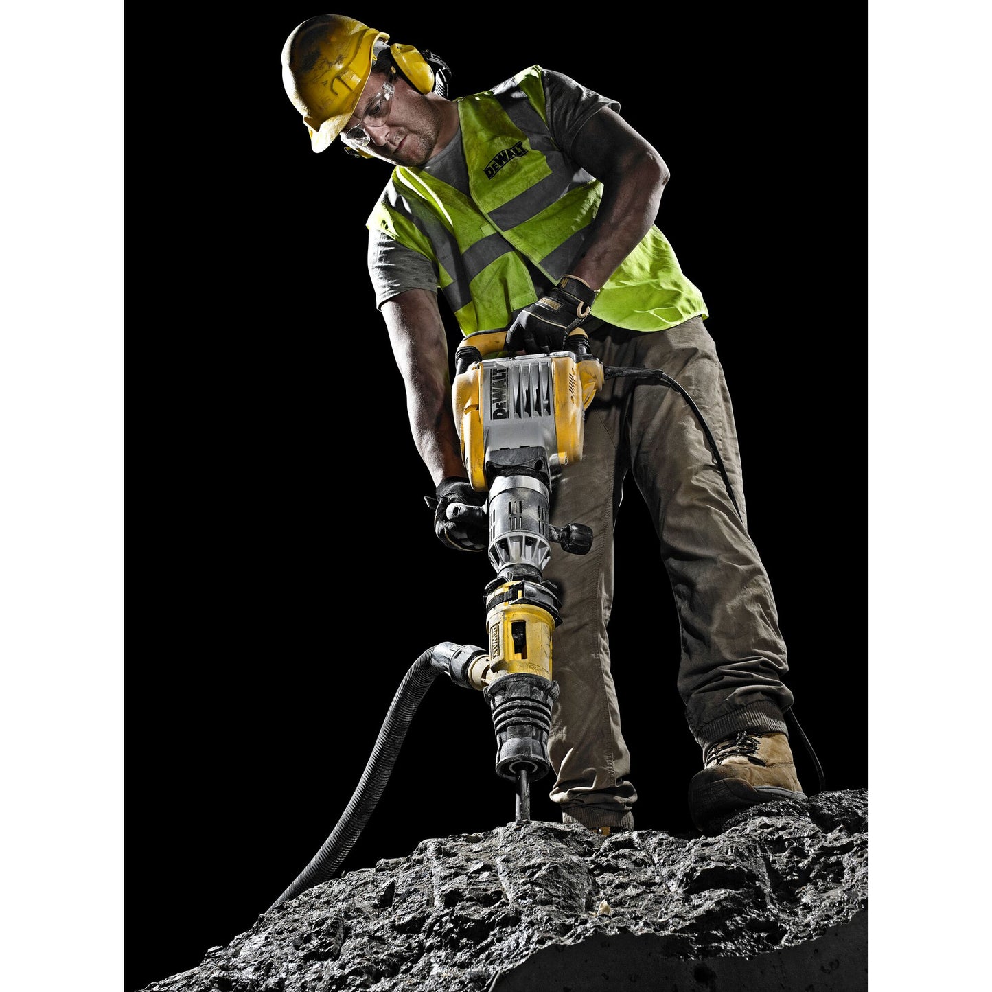 DEWALT D25902K-QS 1550W SDS-Max Demolition Hammer
