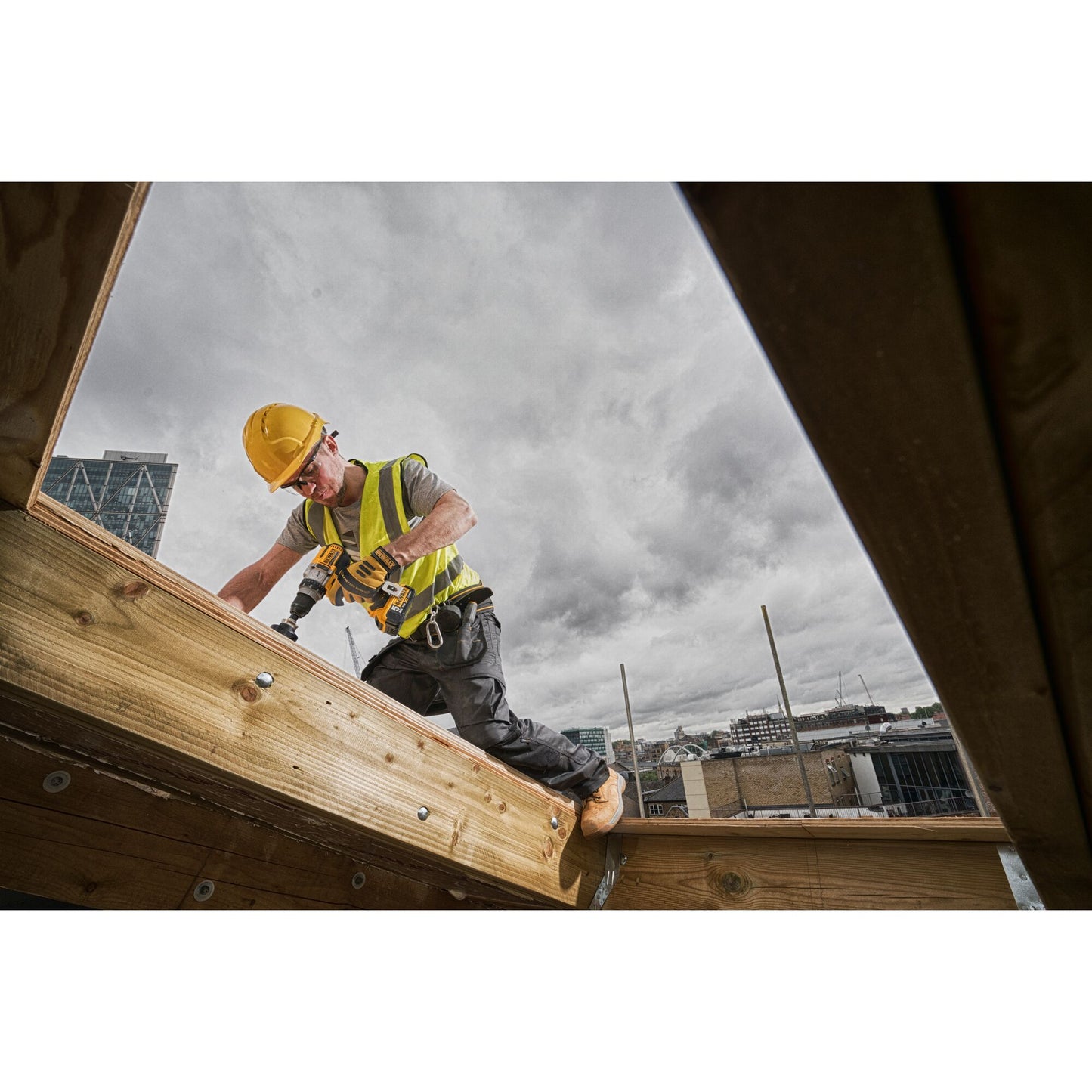 DEWALT DCD991NT-XJ 18V Akku-Dreigang-Bohrschrauber (bürstenlos), ohne Akkus und Ladegerät