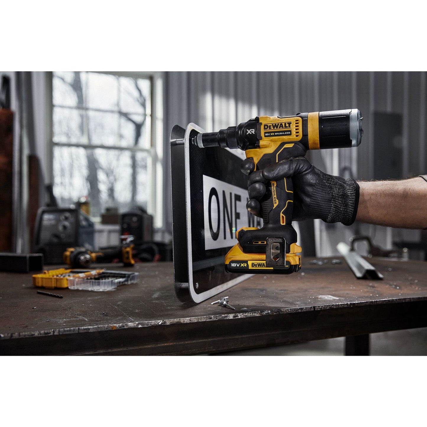 DEWALT DCF403D2GT-QW 18V XR Brushless 4.8mm Self Drilling Screwdriver with 2 x 2Ah "G" Series Battery